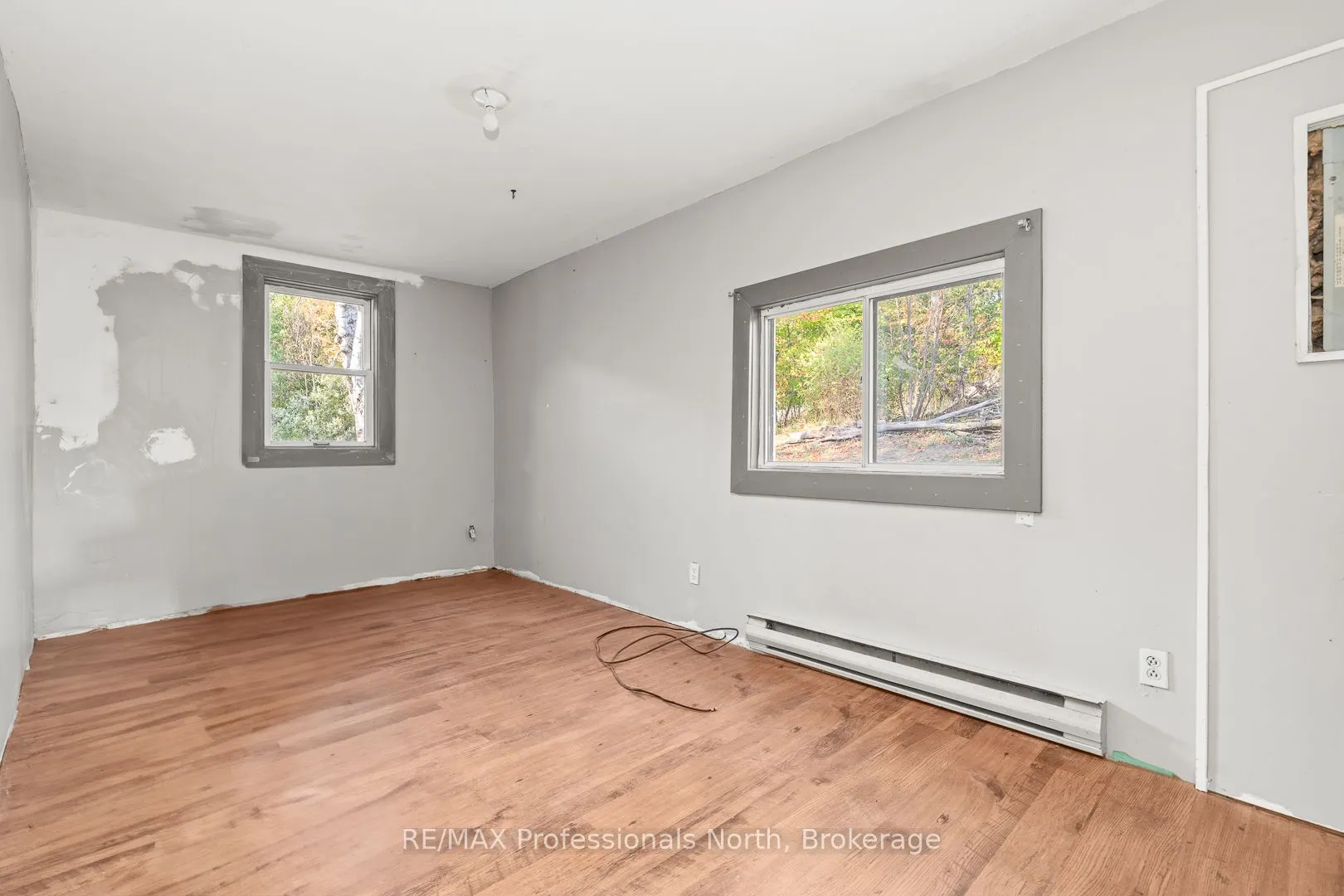 1127 Fallowfield Road