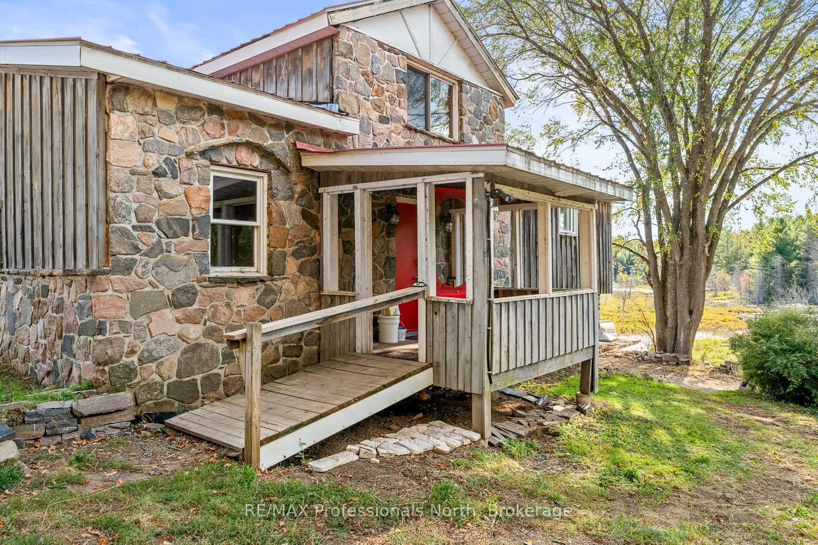 1127 Fallowfield Road