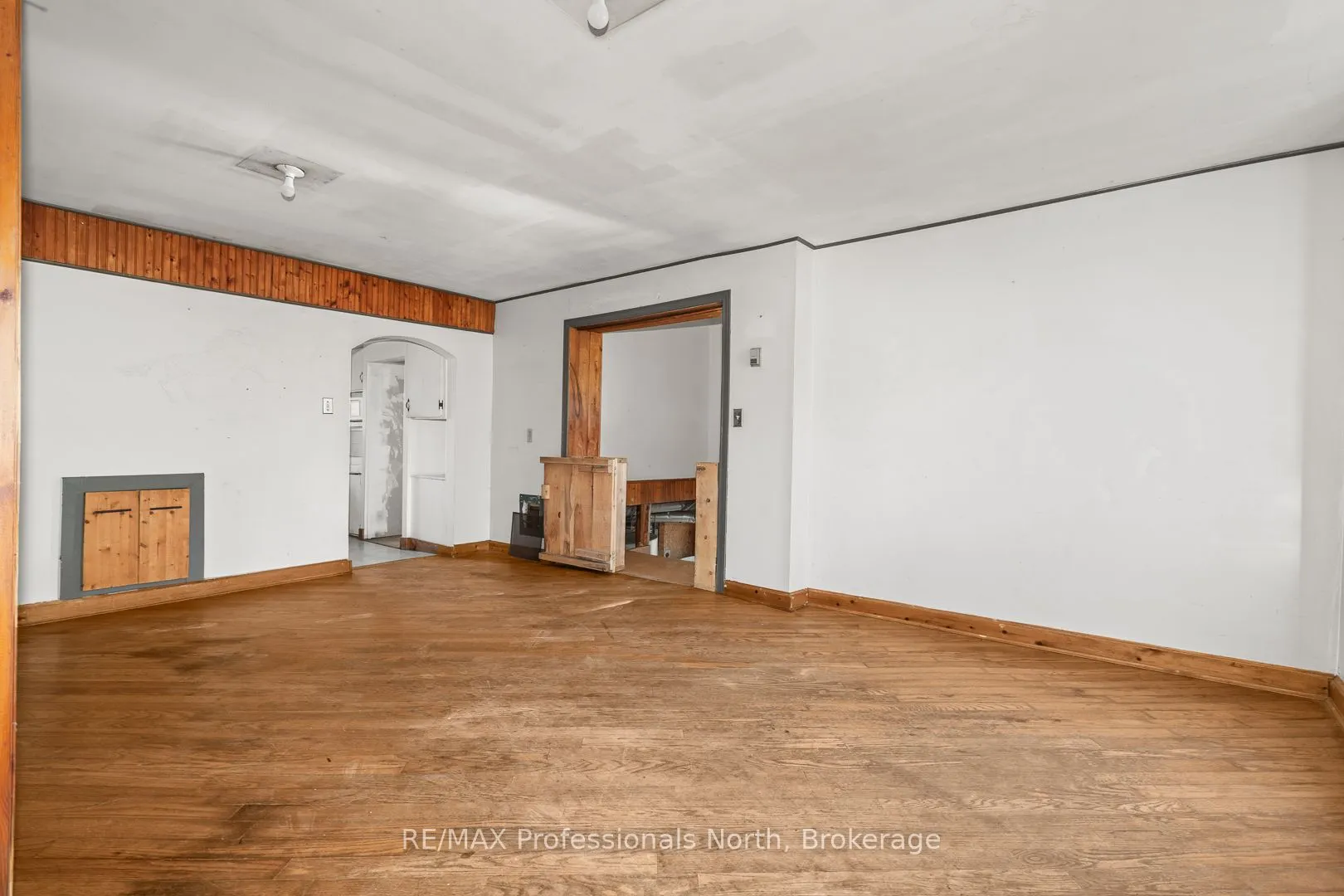 1127 Fallowfield Road