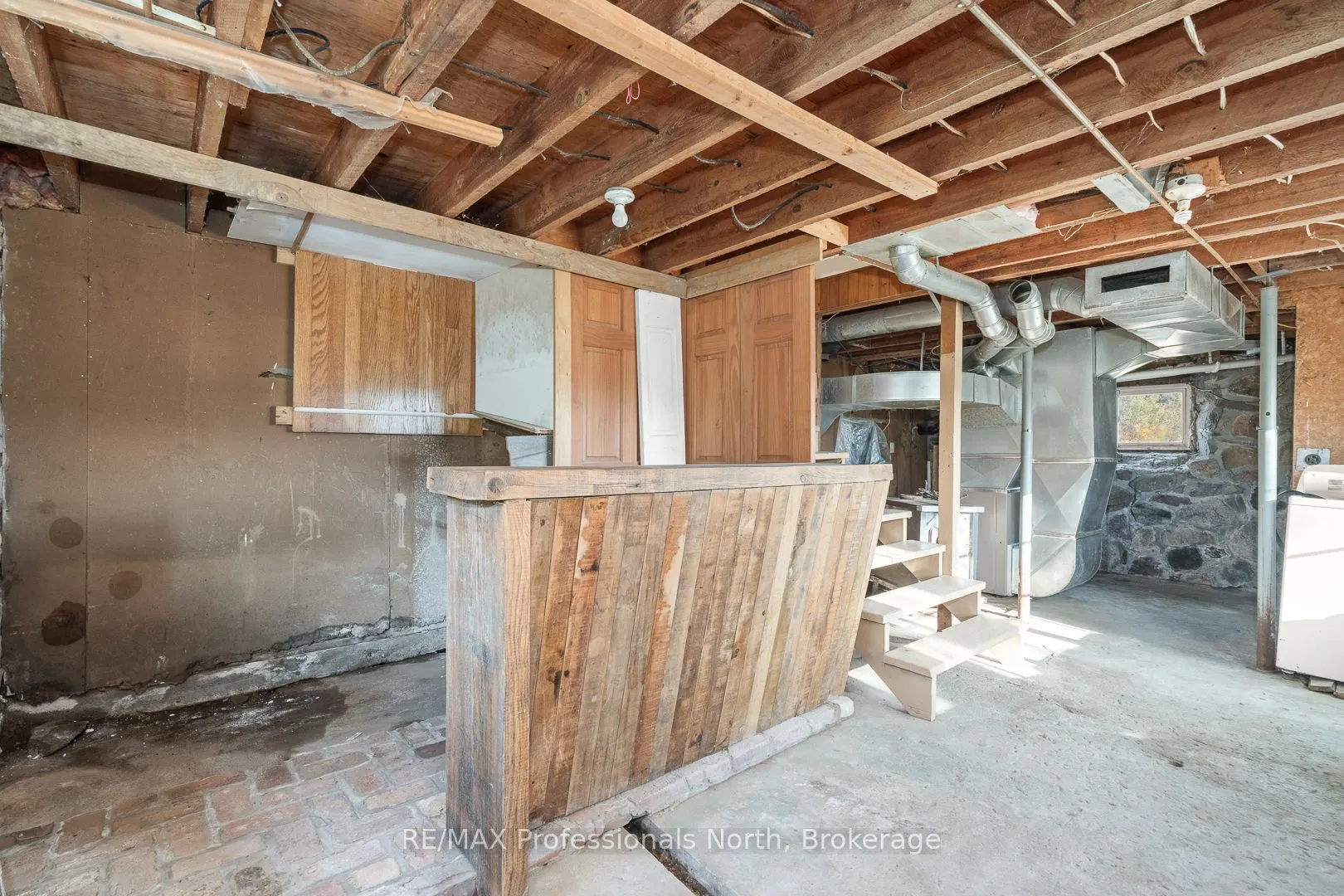 1127 Fallowfield Road