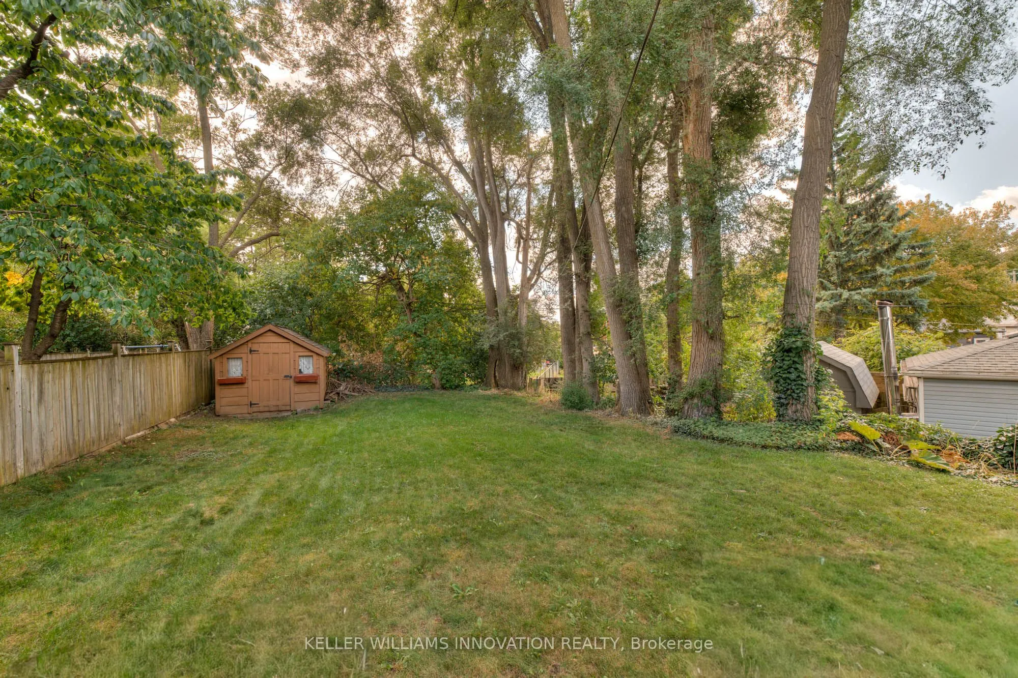 577 Stirling Avenue S