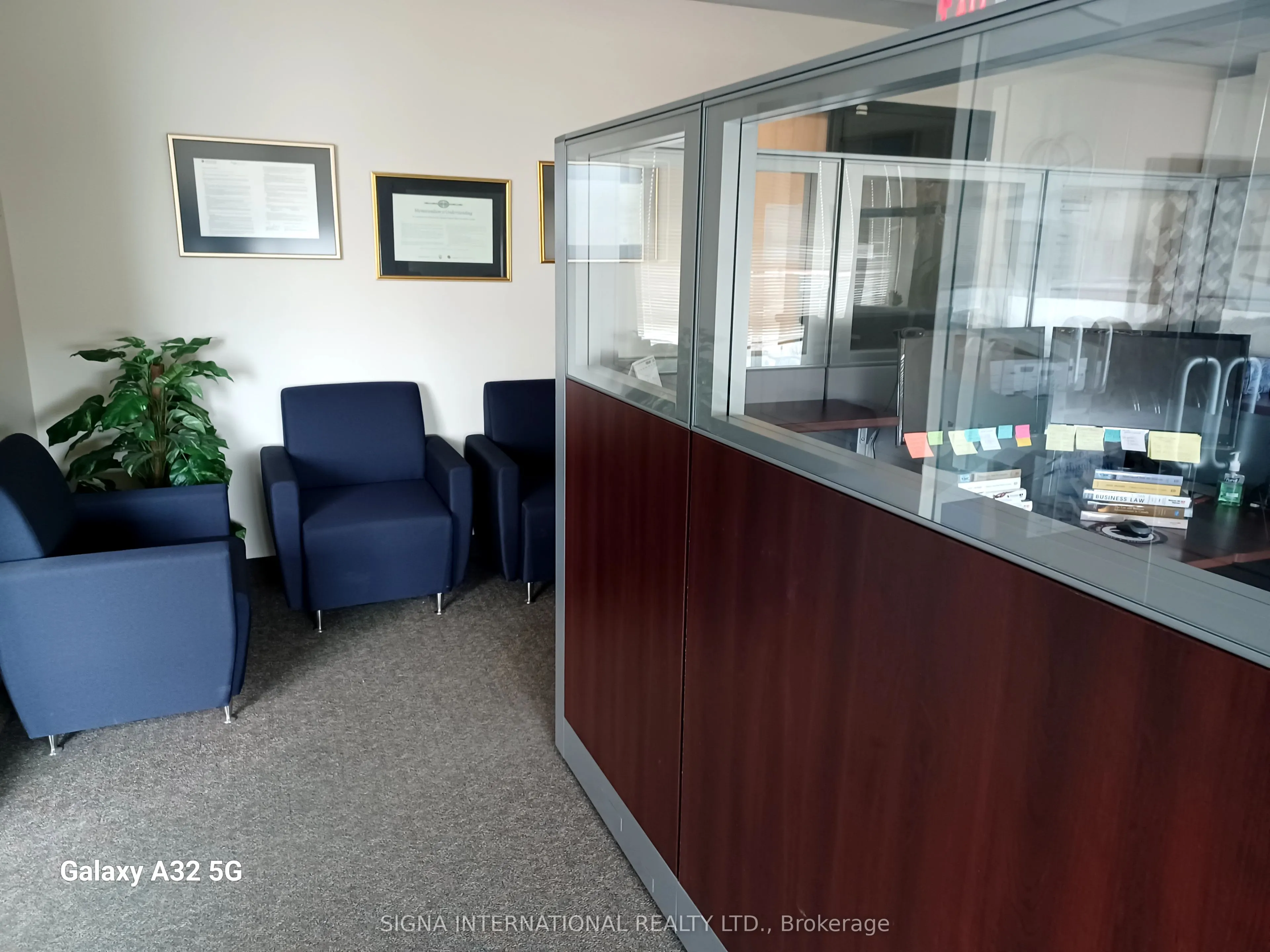 1066 Somerset Street W, #301