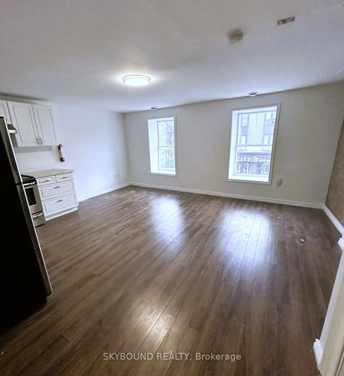 470 King Street W