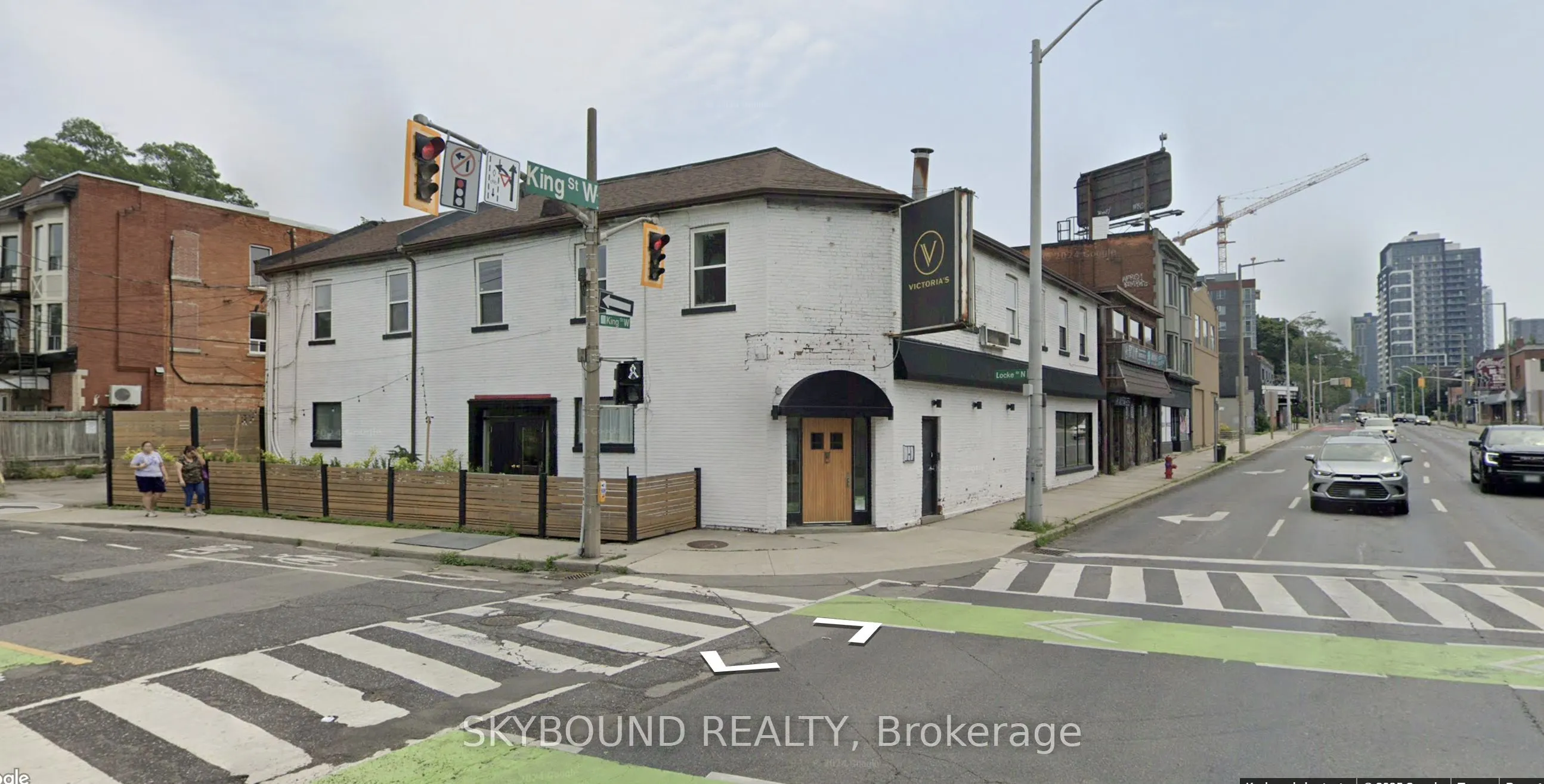 470 King Street W