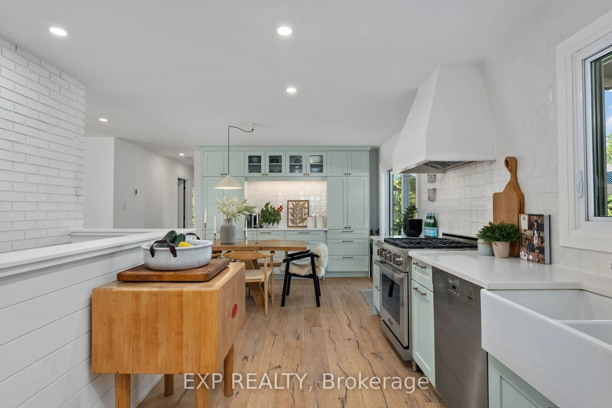 521 Cottage Road