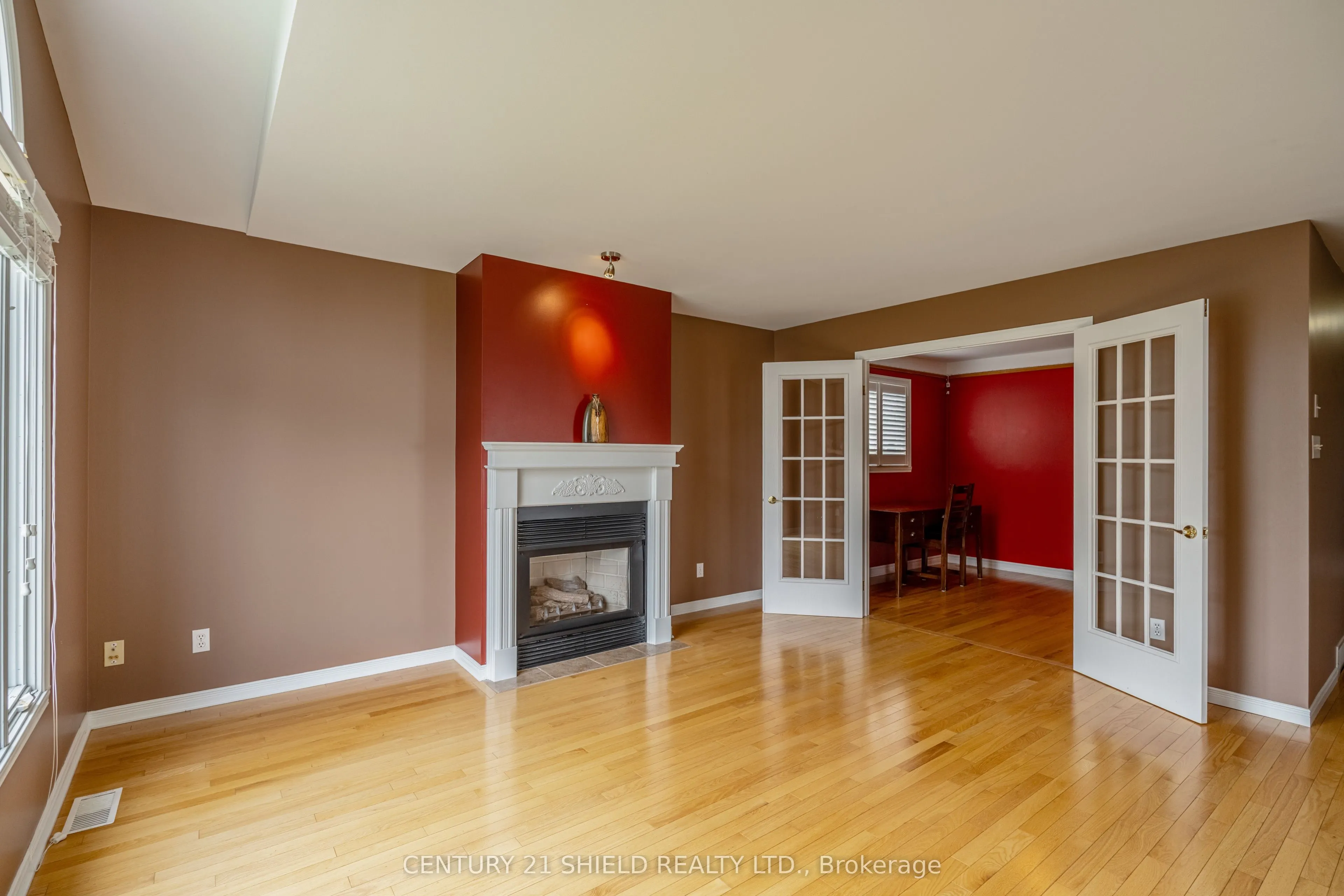 1861 Belvedere Crescent