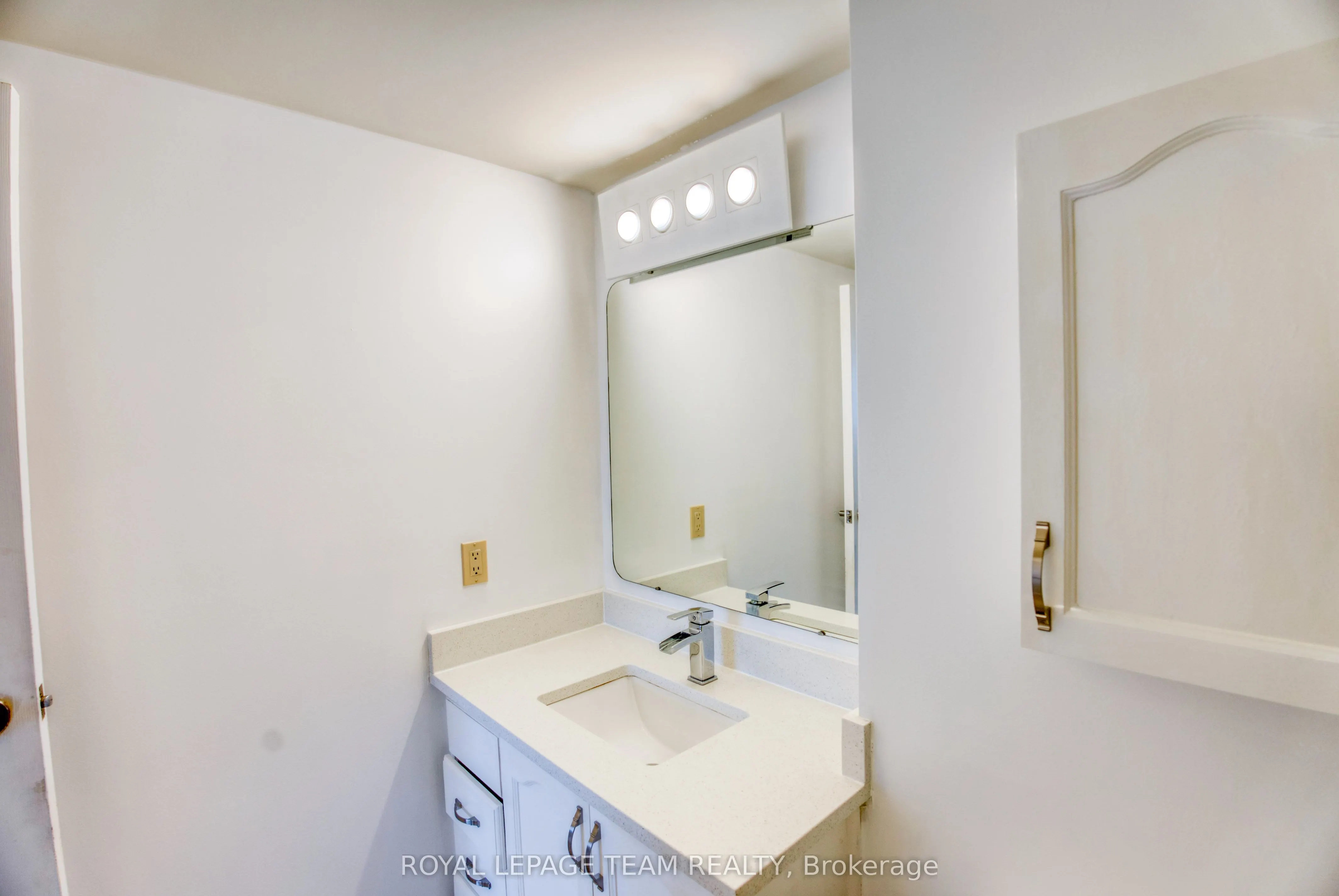 100 Grant Carman Drive, #1116