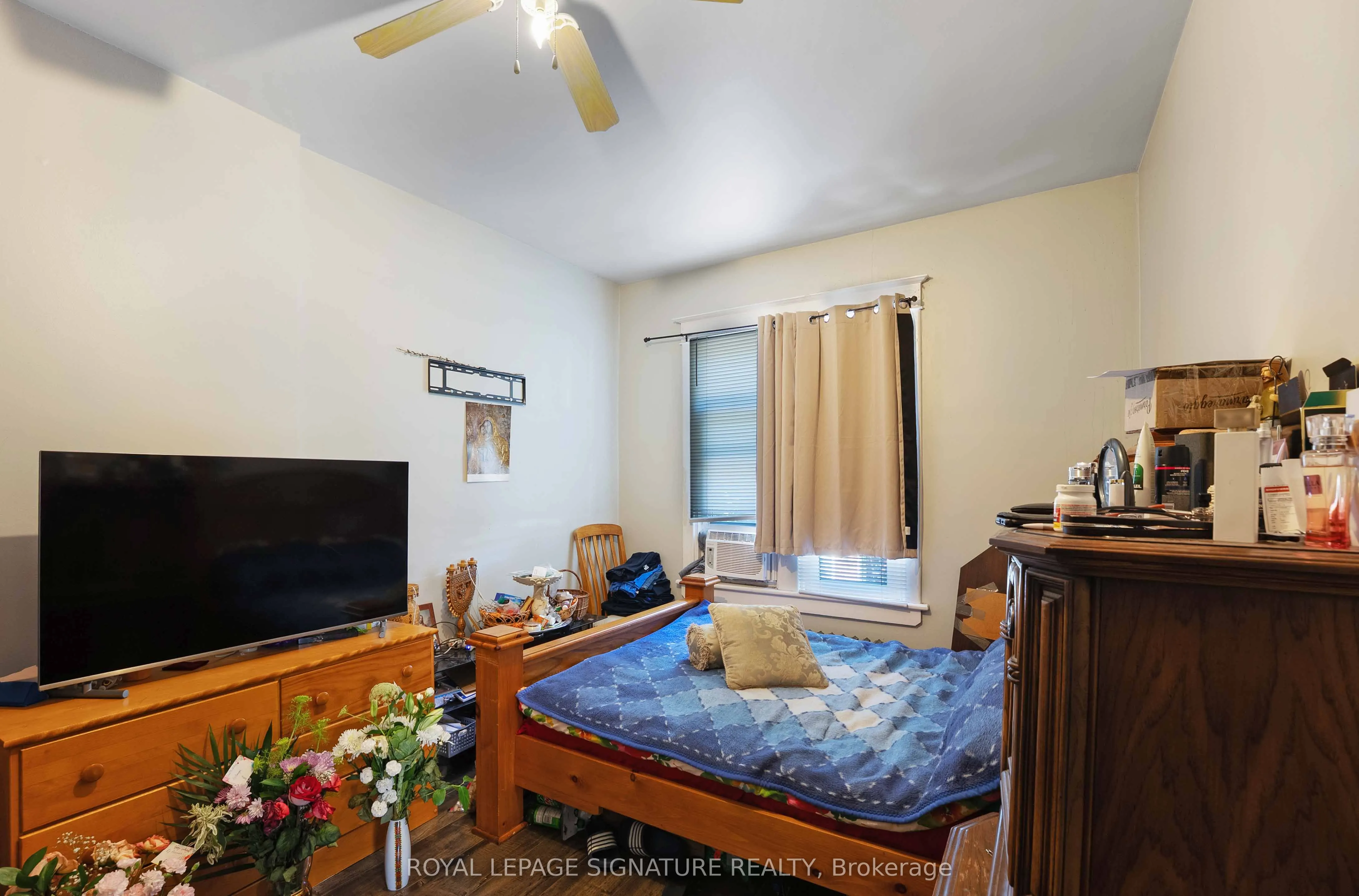 74 Kenilworth Avenue S