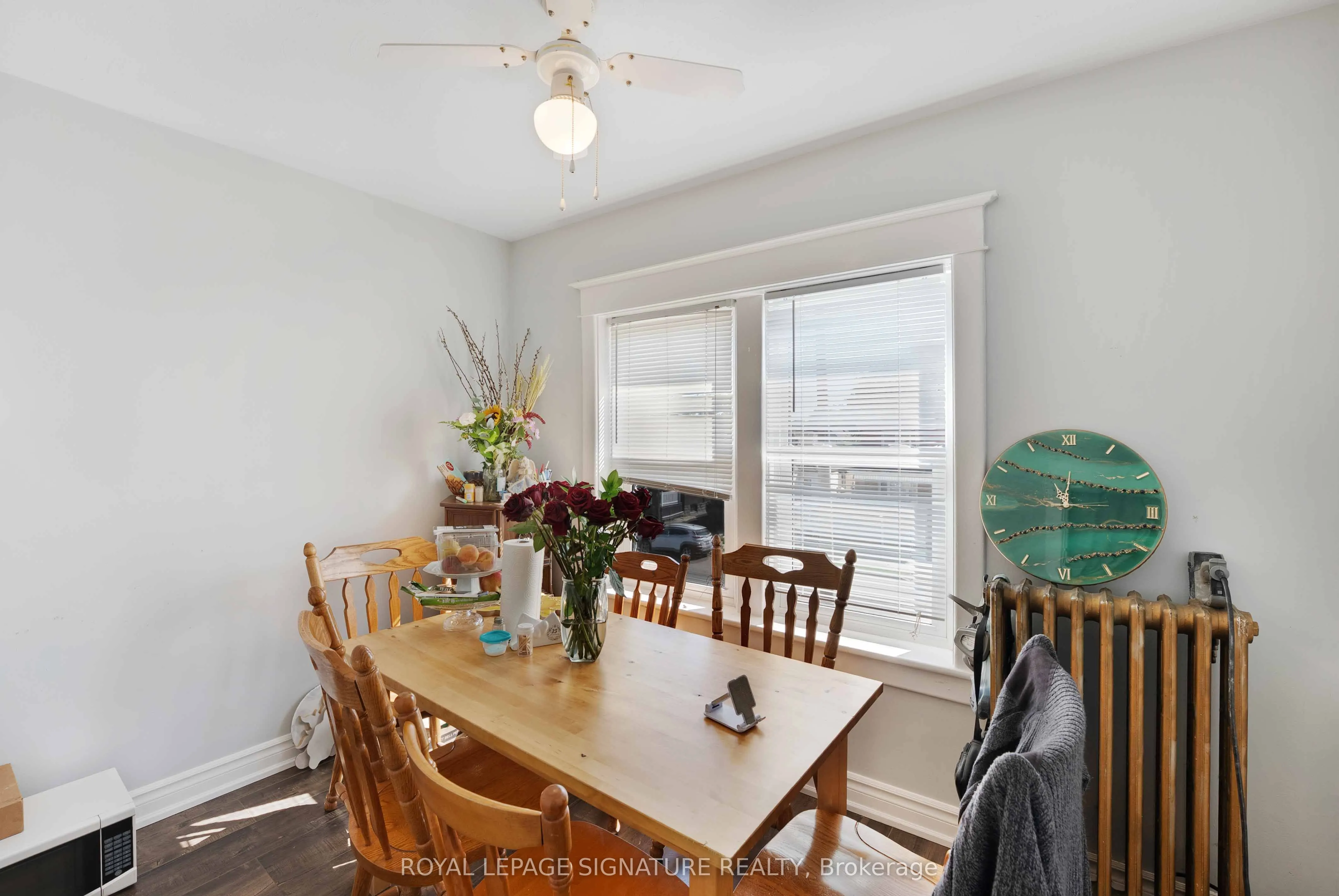 74 Kenilworth Avenue S