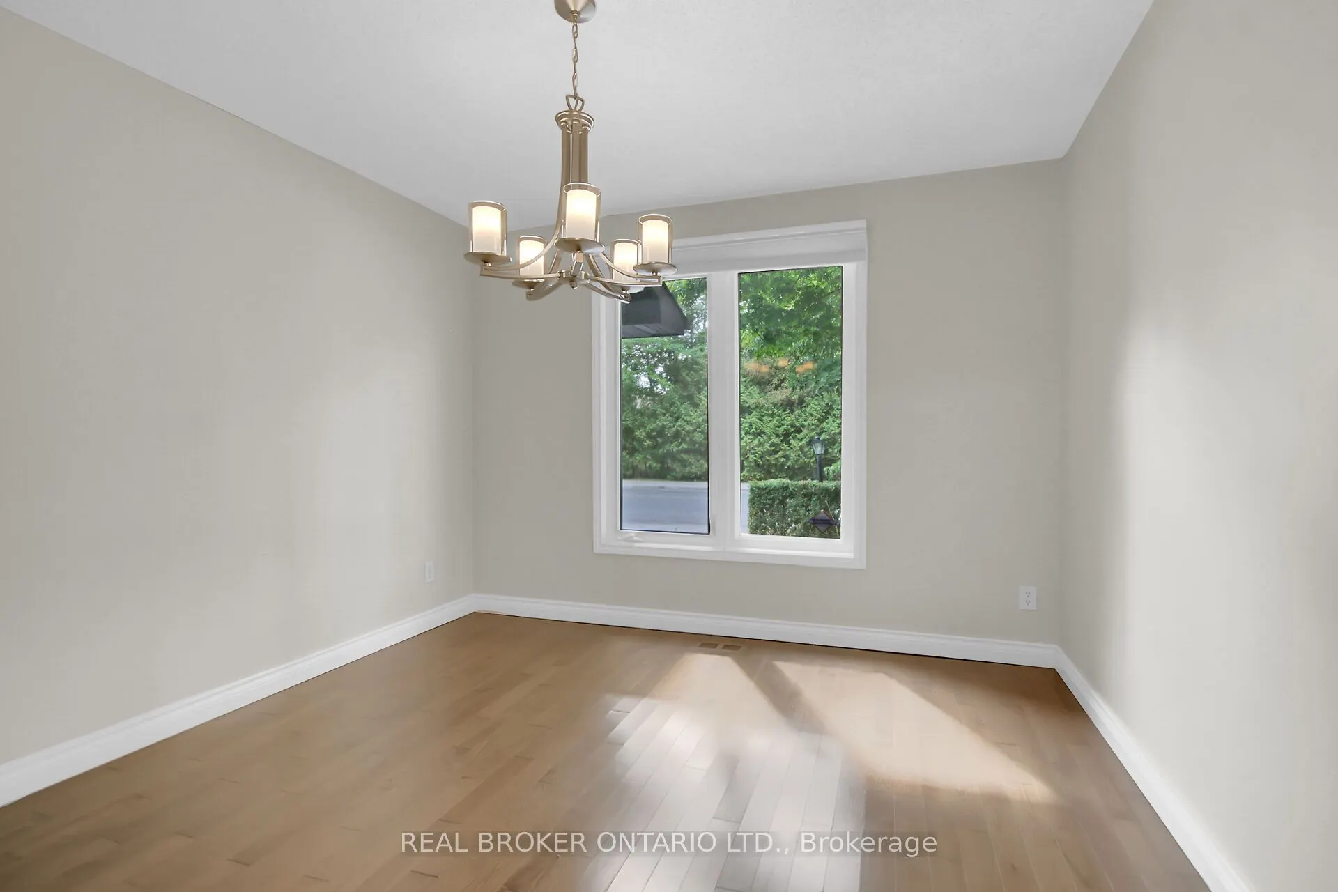 130 Chimo Drive