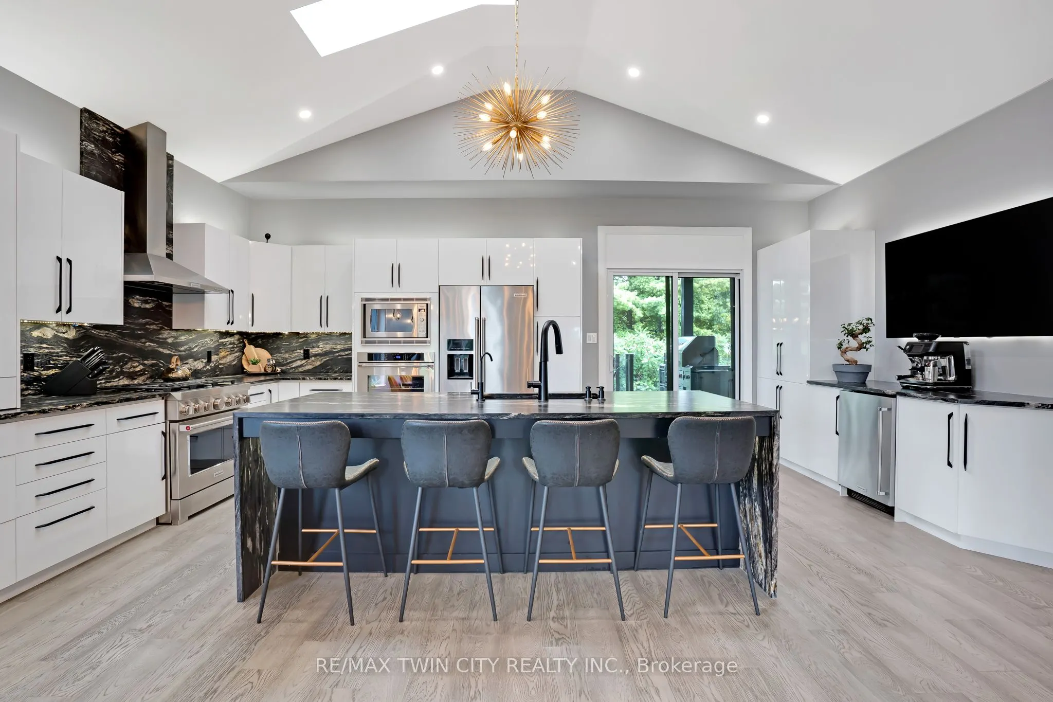 34 Woodcrest Court