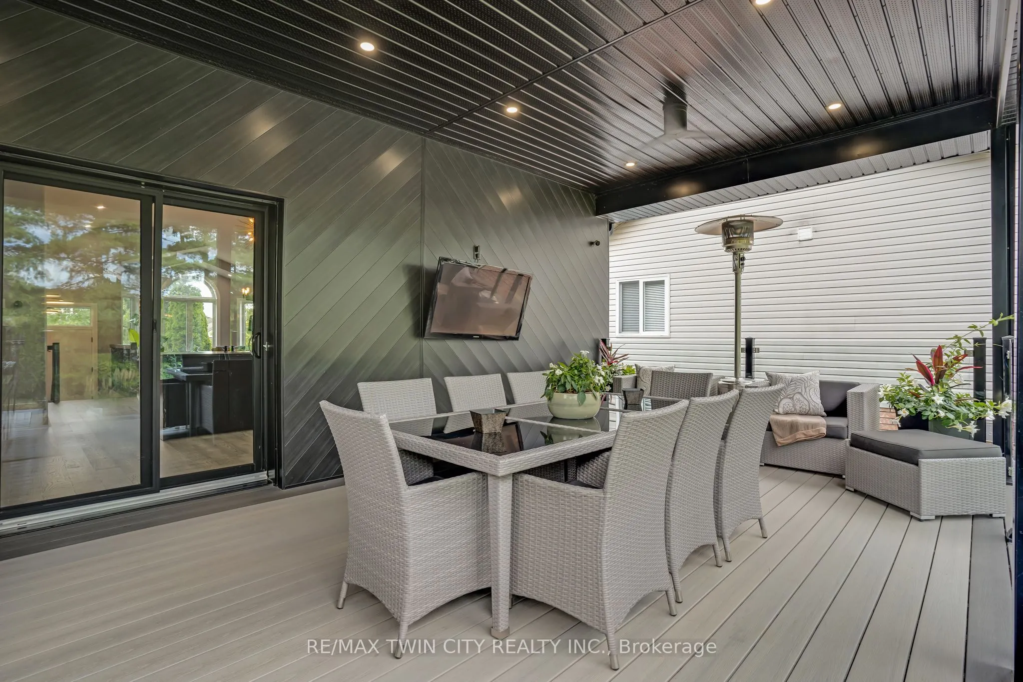 34 Woodcrest Court