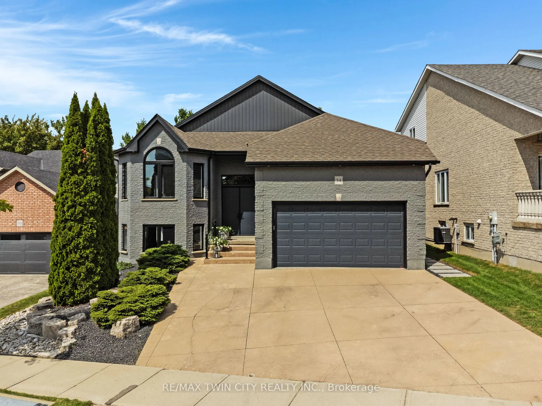 34 Woodcrest Court