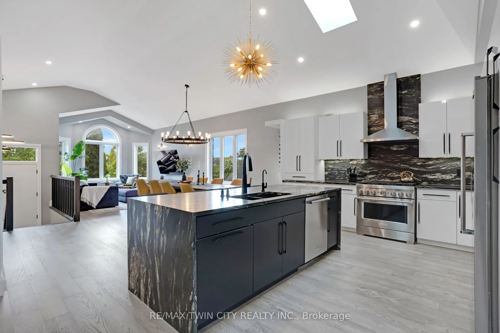 34 Woodcrest Court