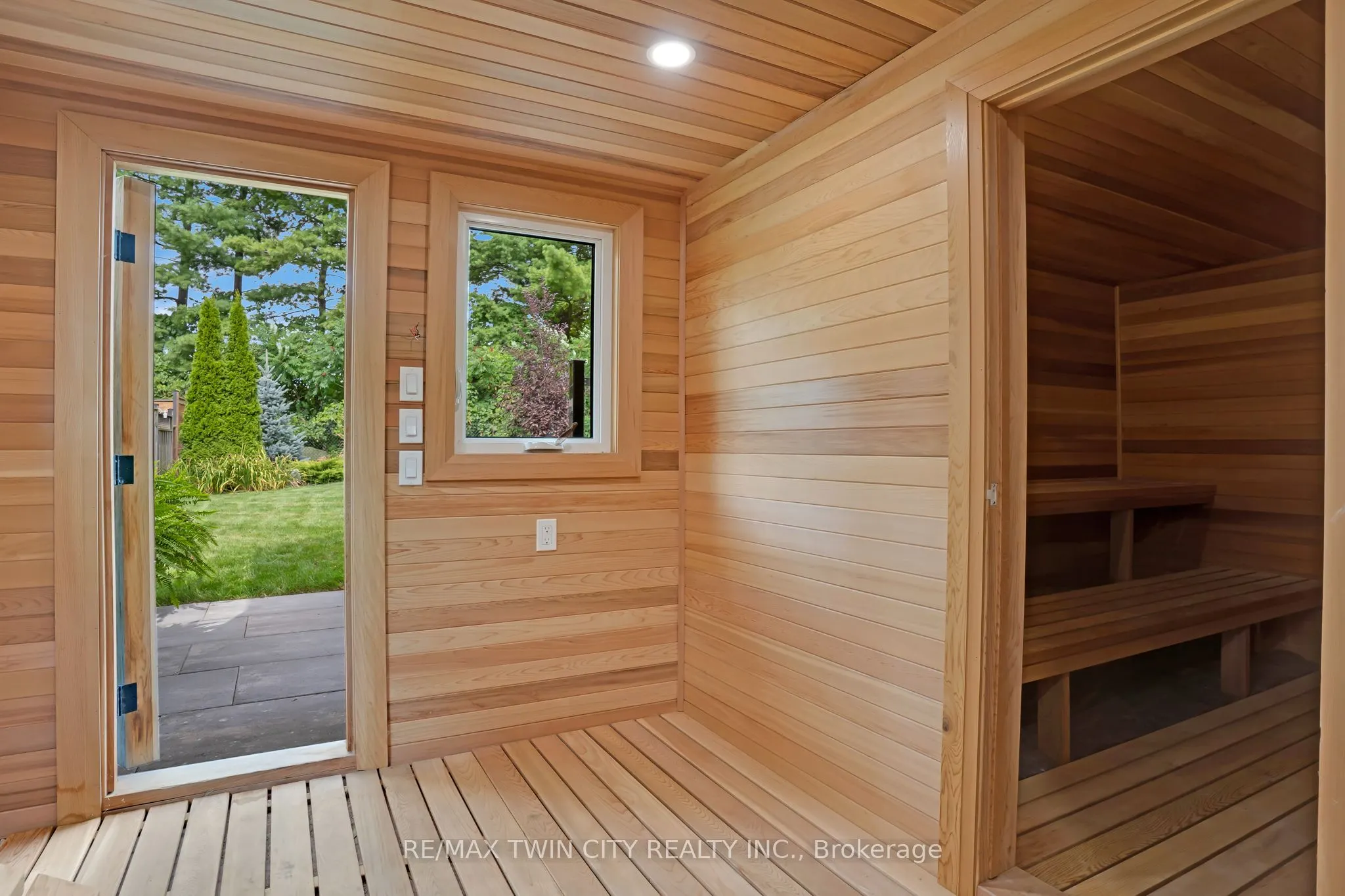 34 Woodcrest Court