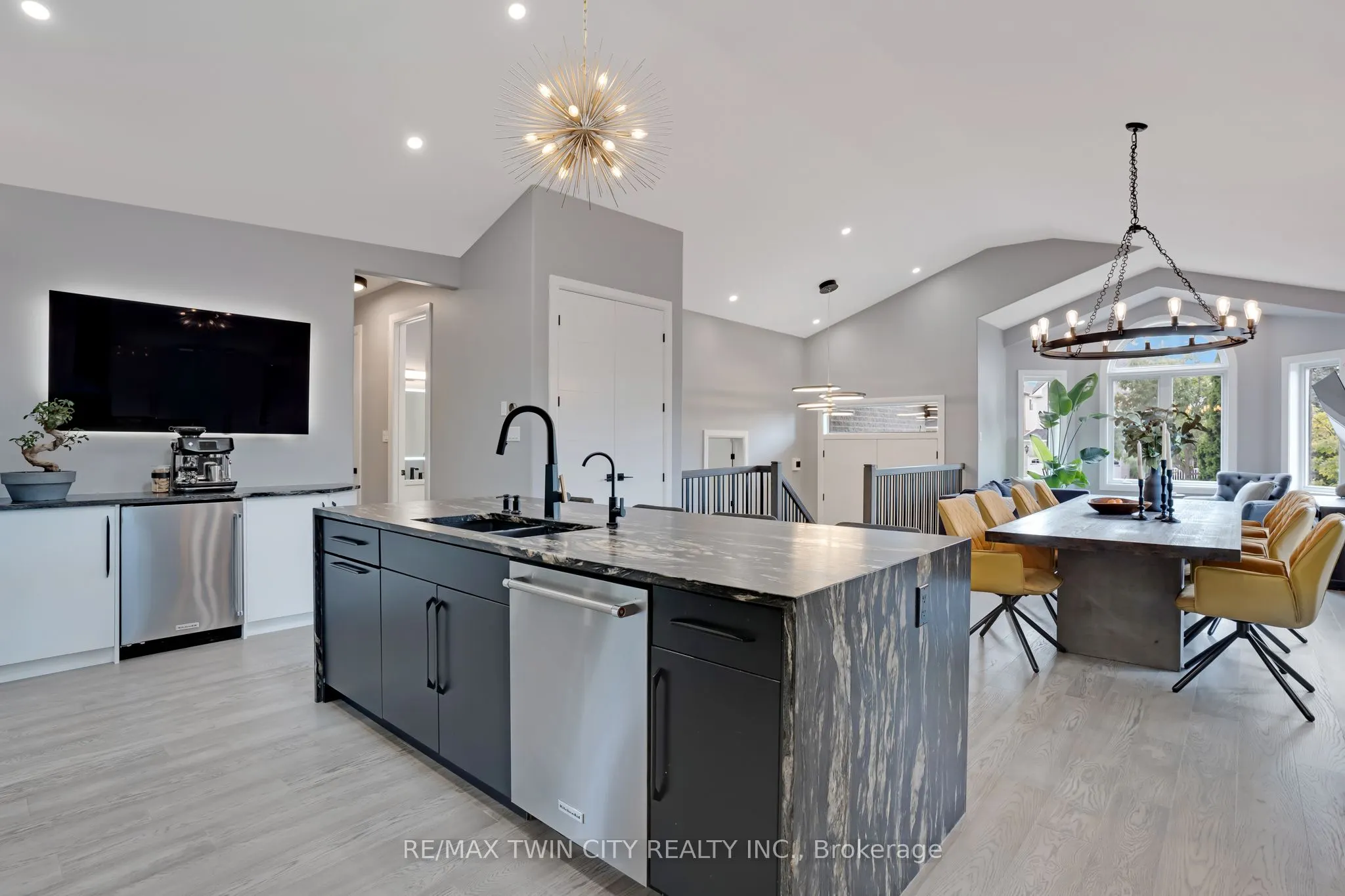 34 Woodcrest Court
