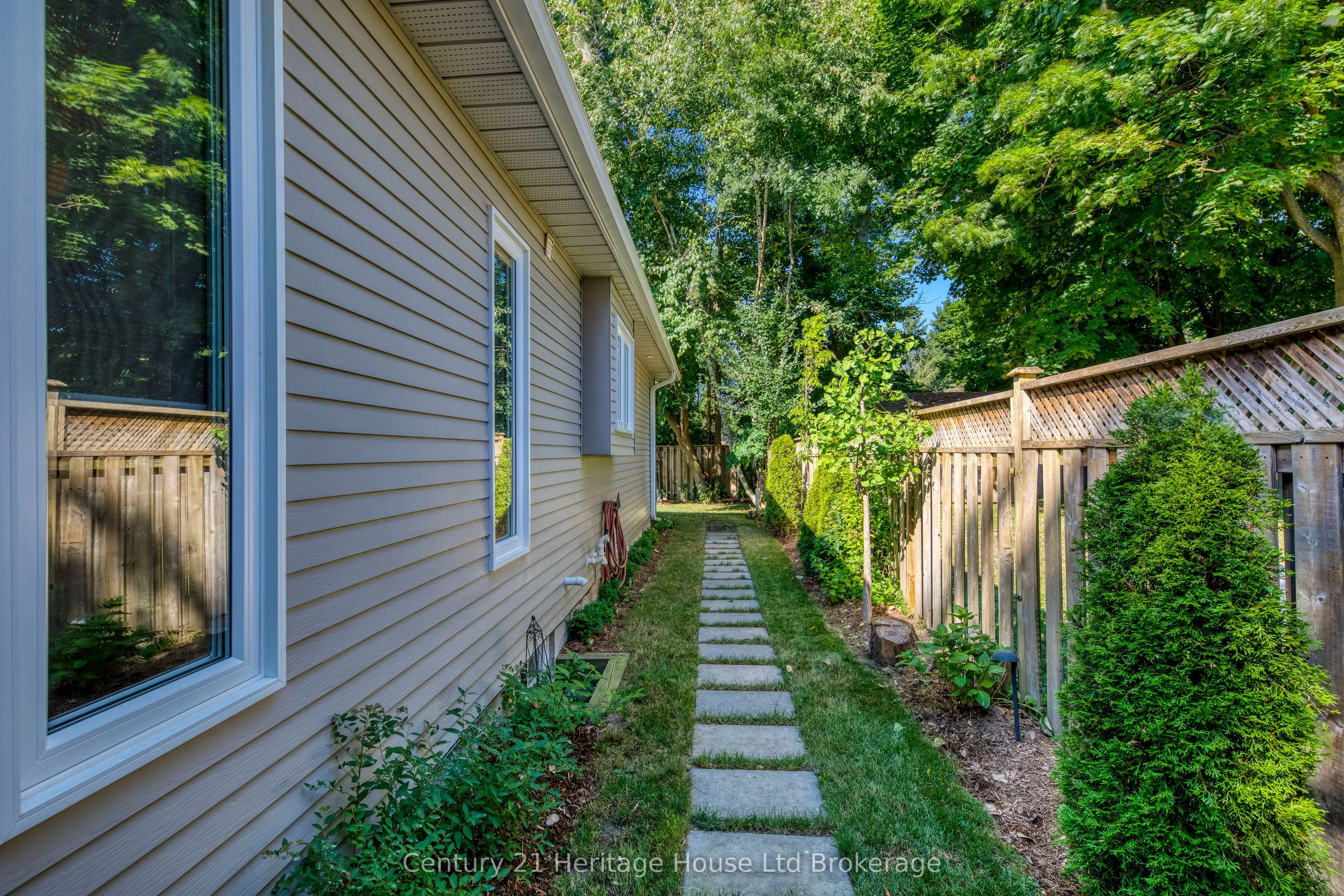 206 Fiddlers Green Road