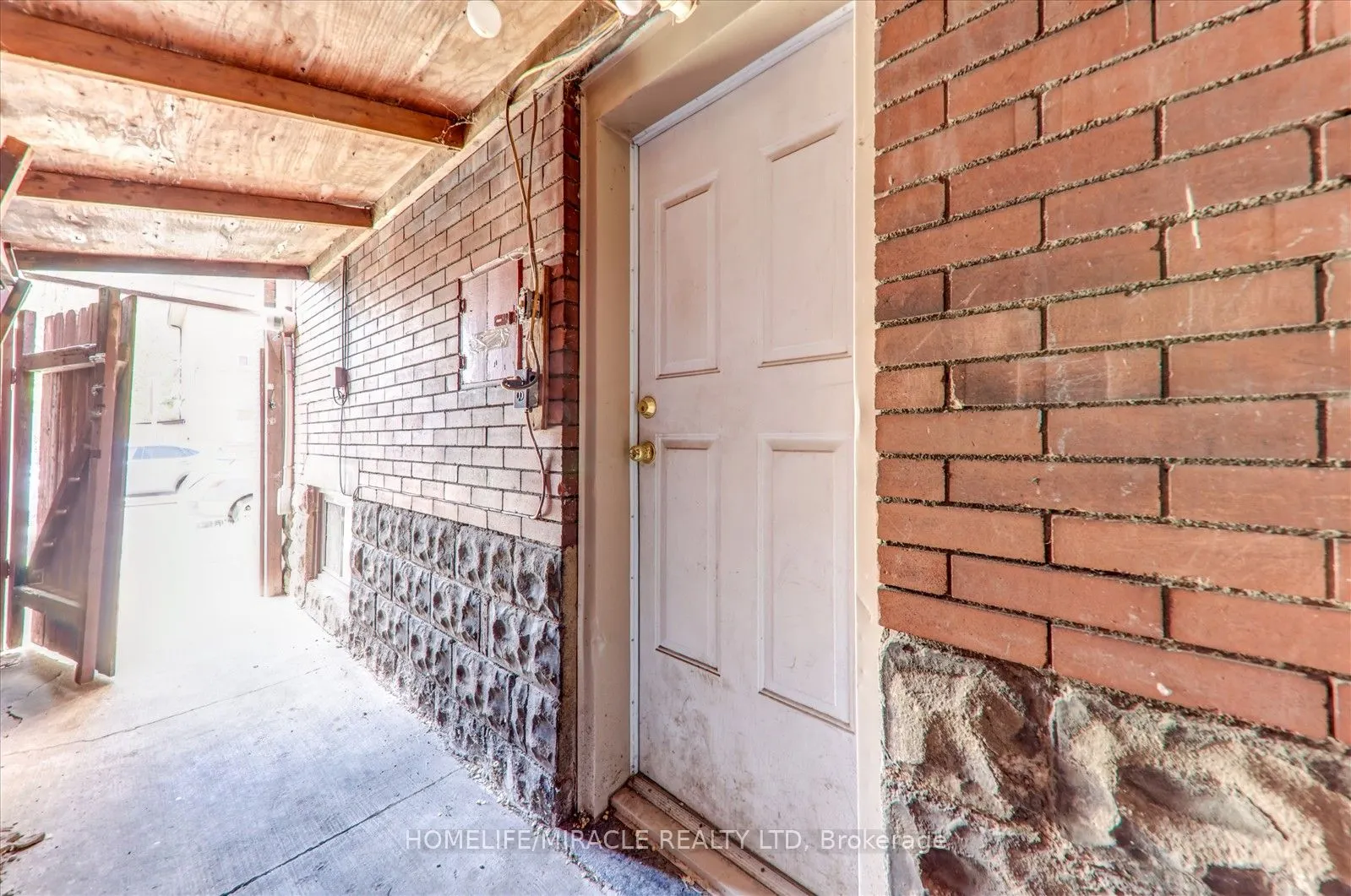 10 St Matthews Avenue
