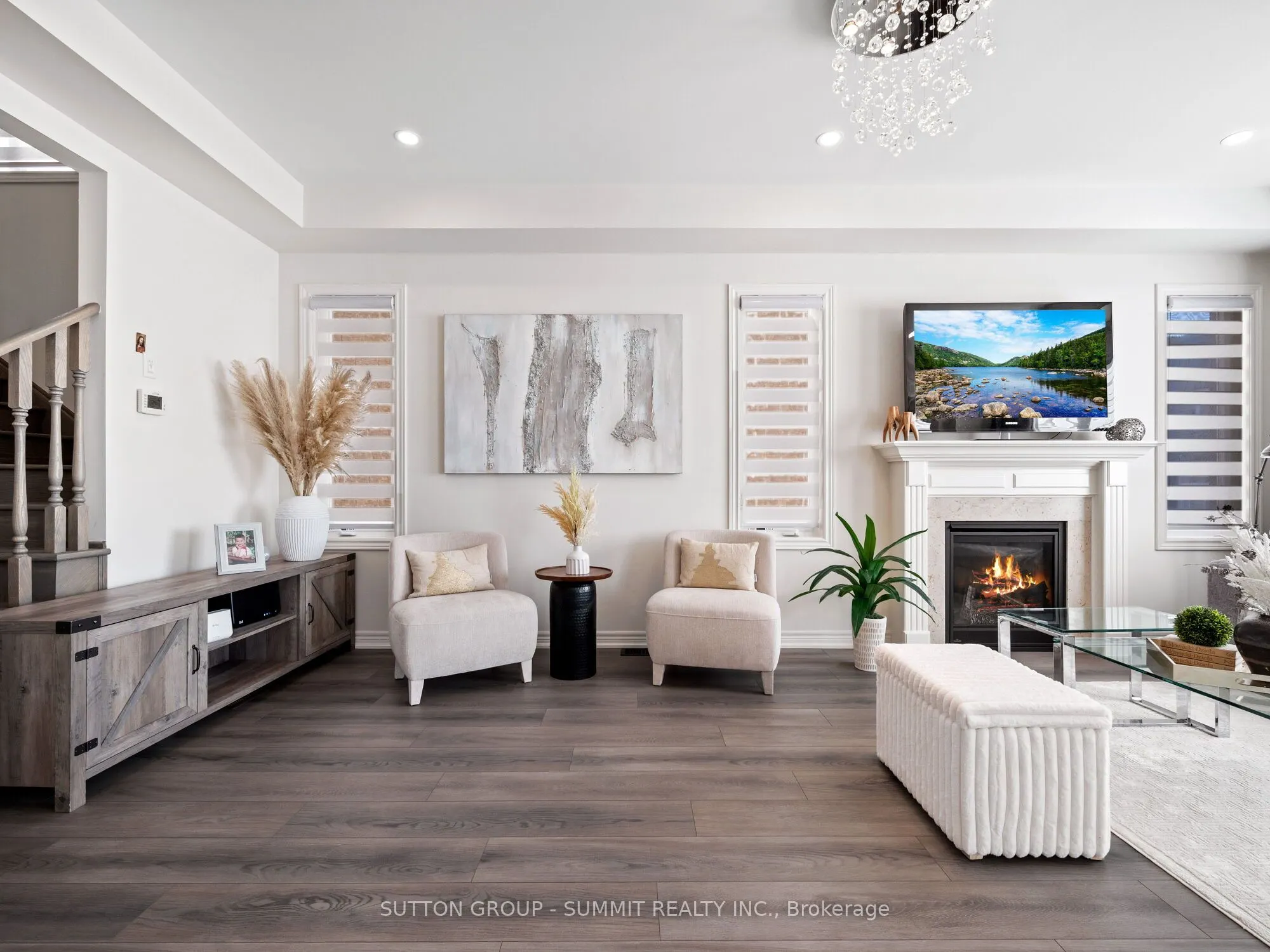 12 Great Falls Boulevard