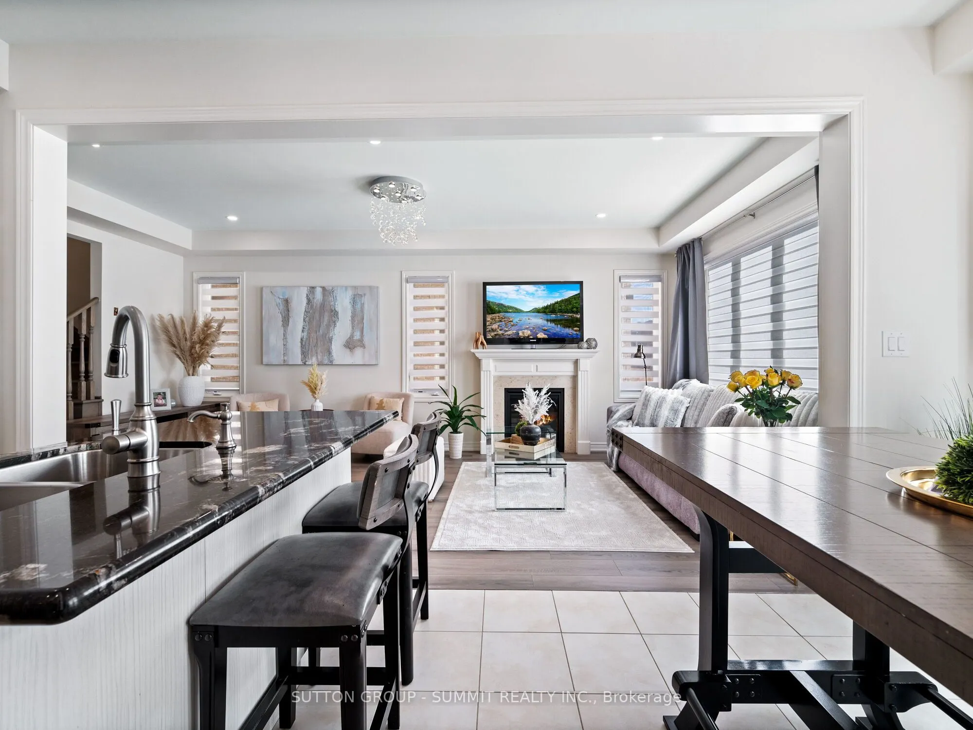 12 Great Falls Boulevard