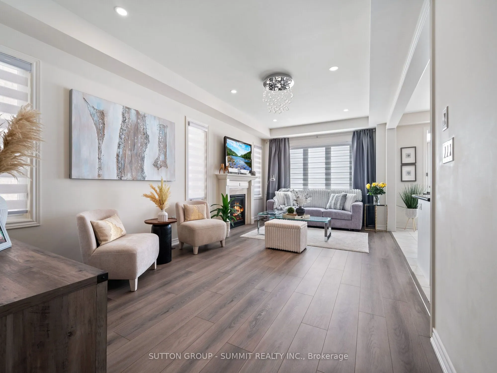 12 Great Falls Boulevard