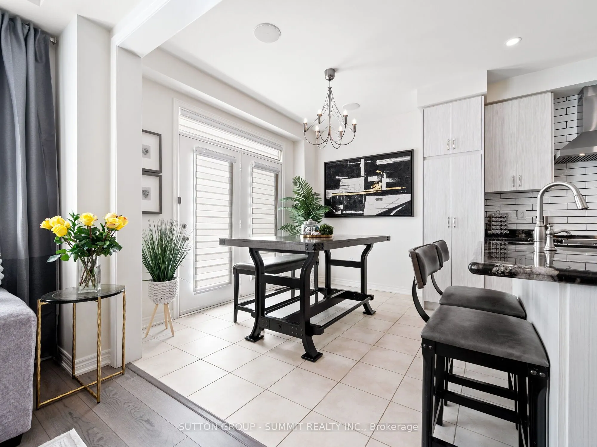 12 Great Falls Boulevard