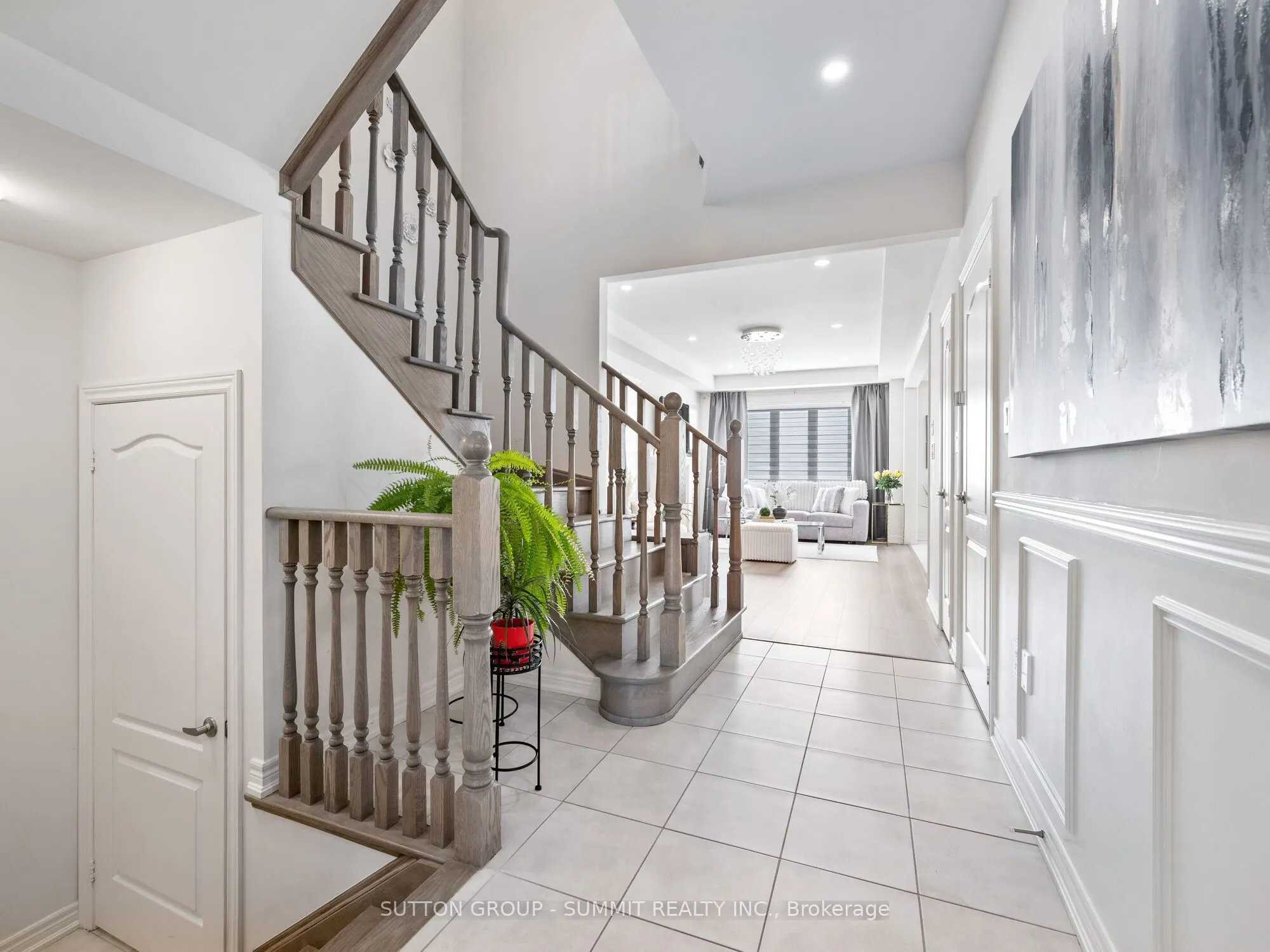 12 Great Falls Boulevard