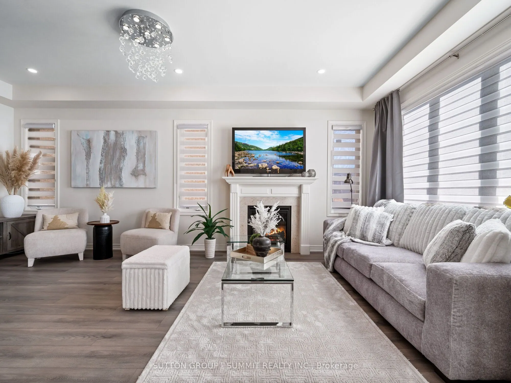 12 Great Falls Boulevard