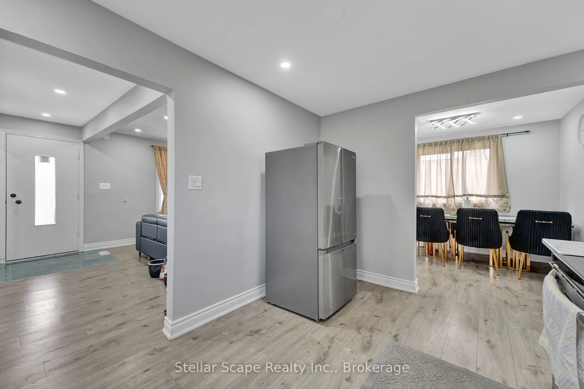 42 Tupper Crescent