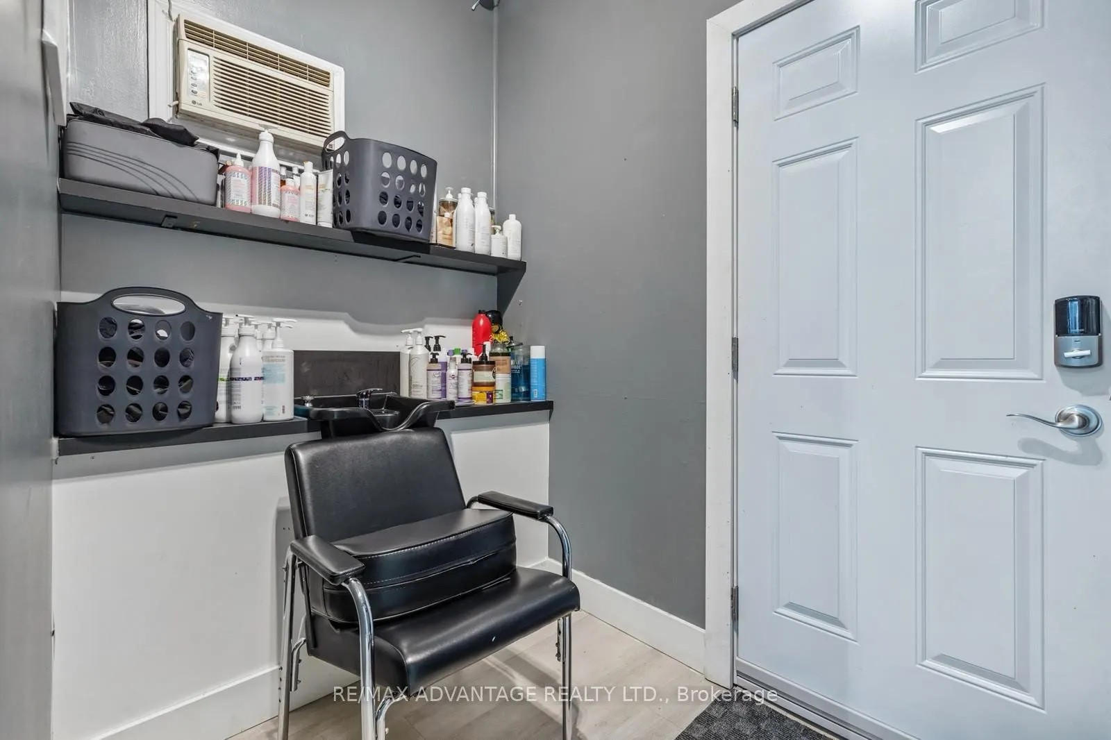 122 Wharncliffe Road S