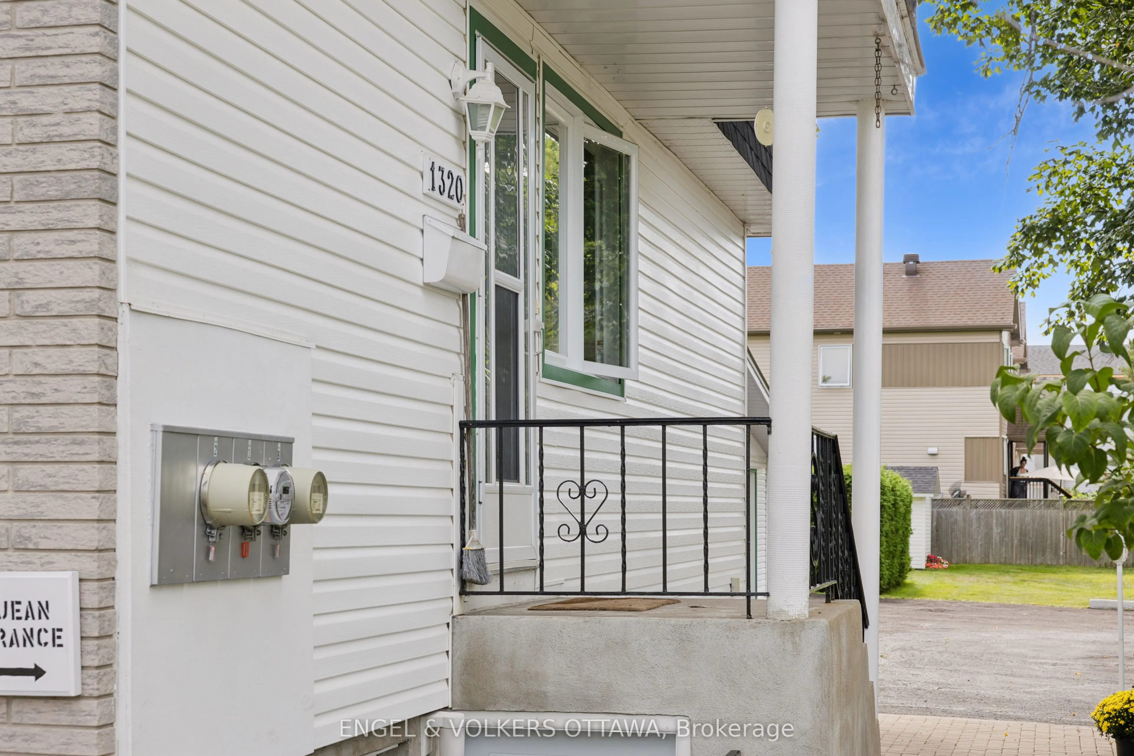 1318 St Jean Street