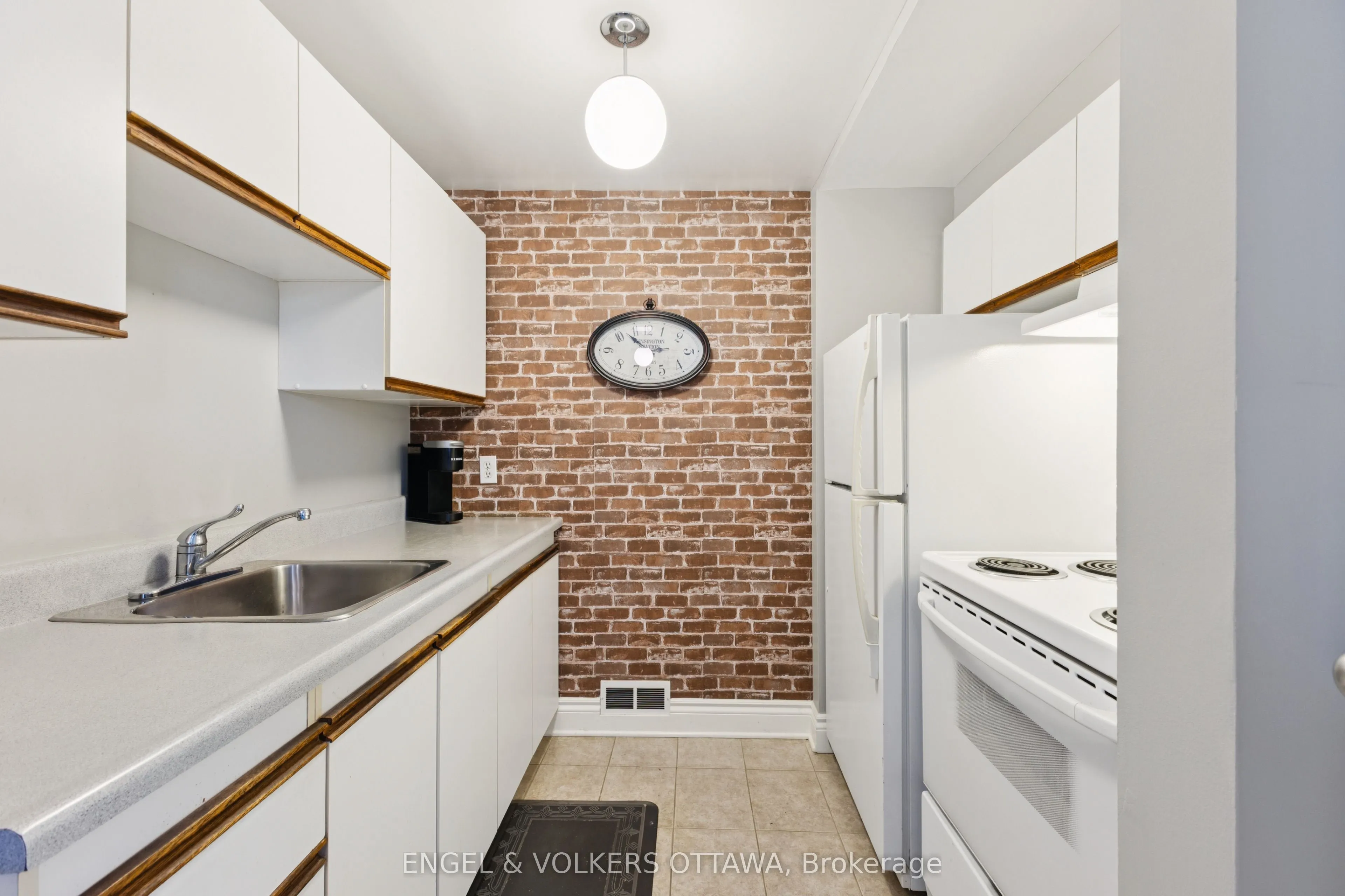 1318 St Jean Street
