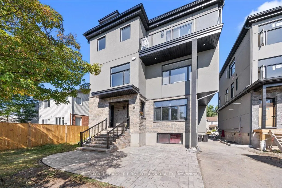 22 Inverkip Avenue, #A/B