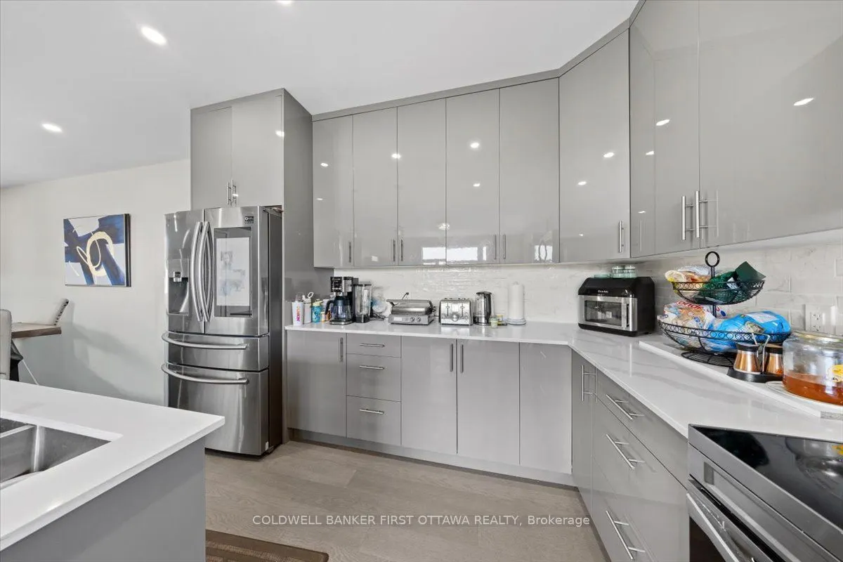 25 Pennard Way, #A & B