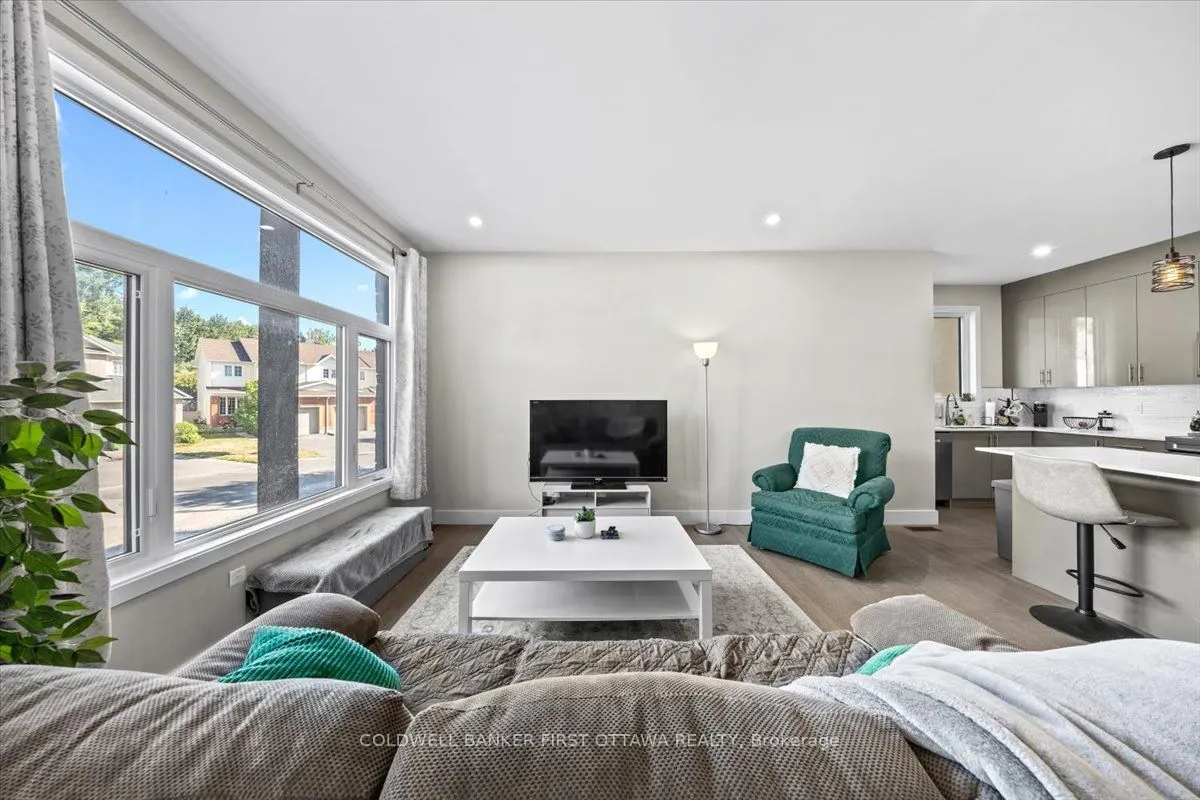 25 Pennard Way, #A & B