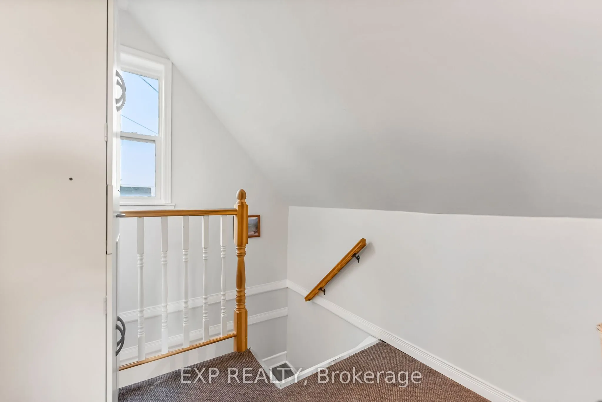 97 Edward Street S