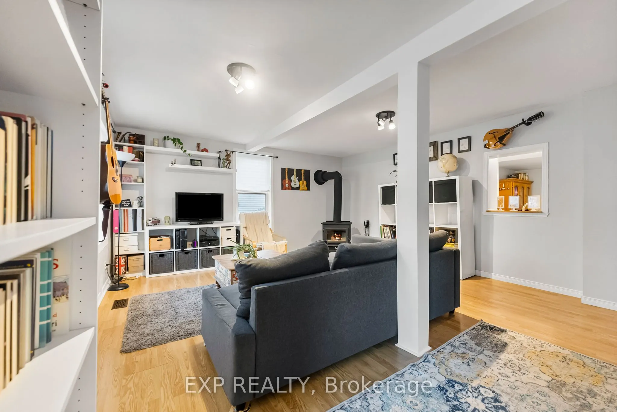 97 Edward Street S