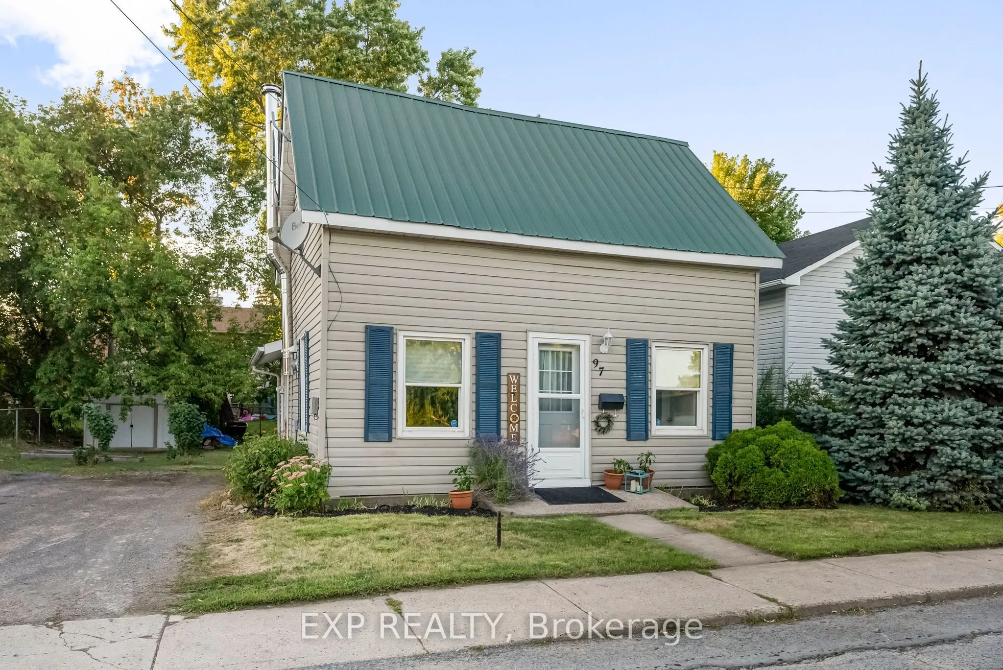 97 Edward Street S
