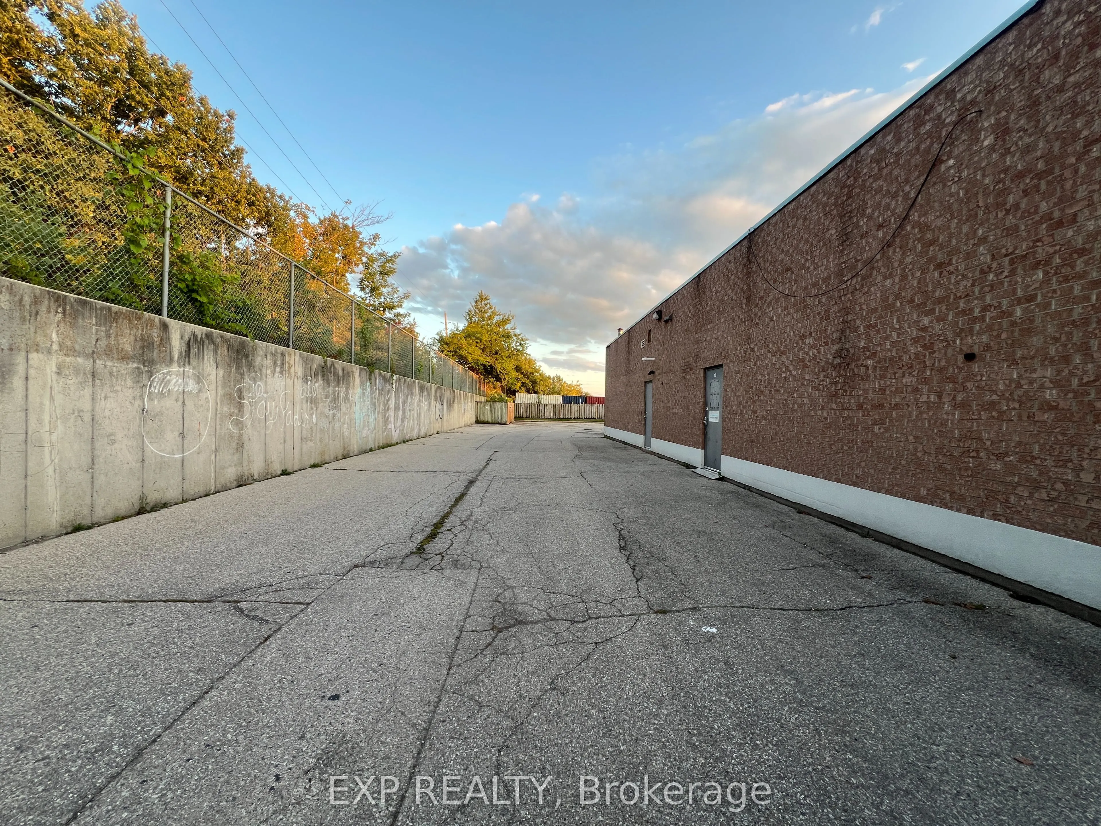383 Elgin Street N, #8