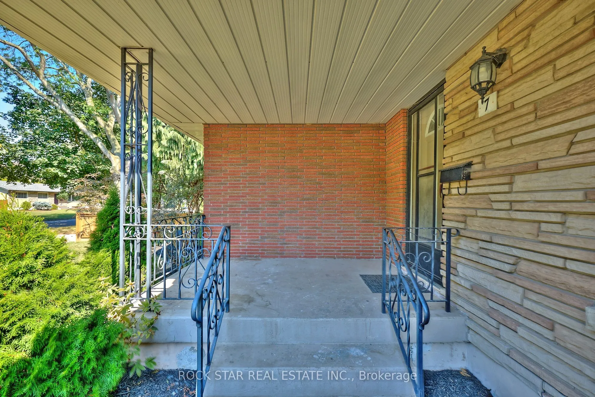 7 Joanna Drive