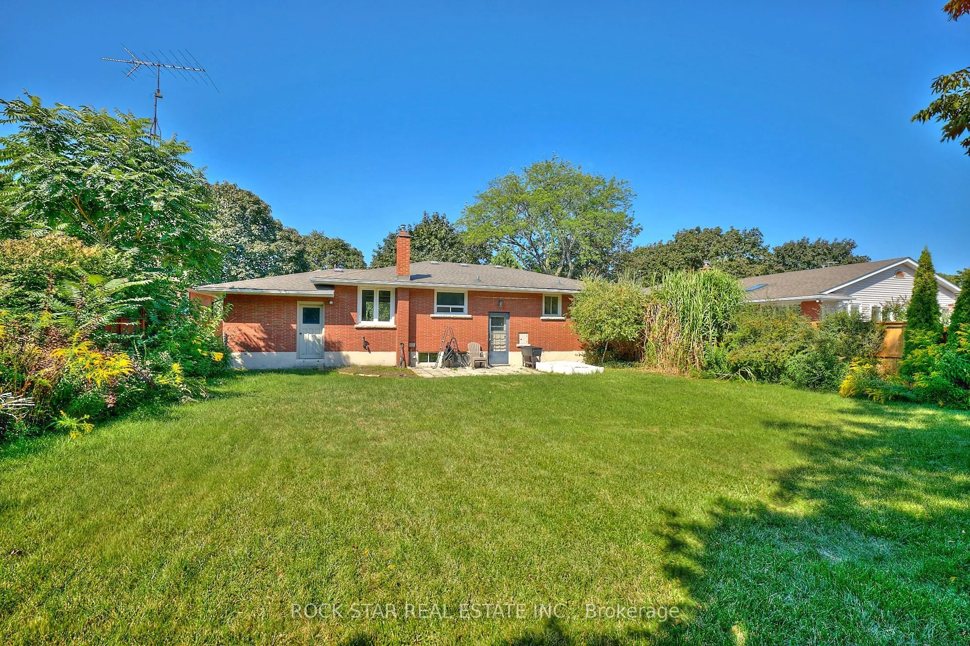 7 Joanna Drive