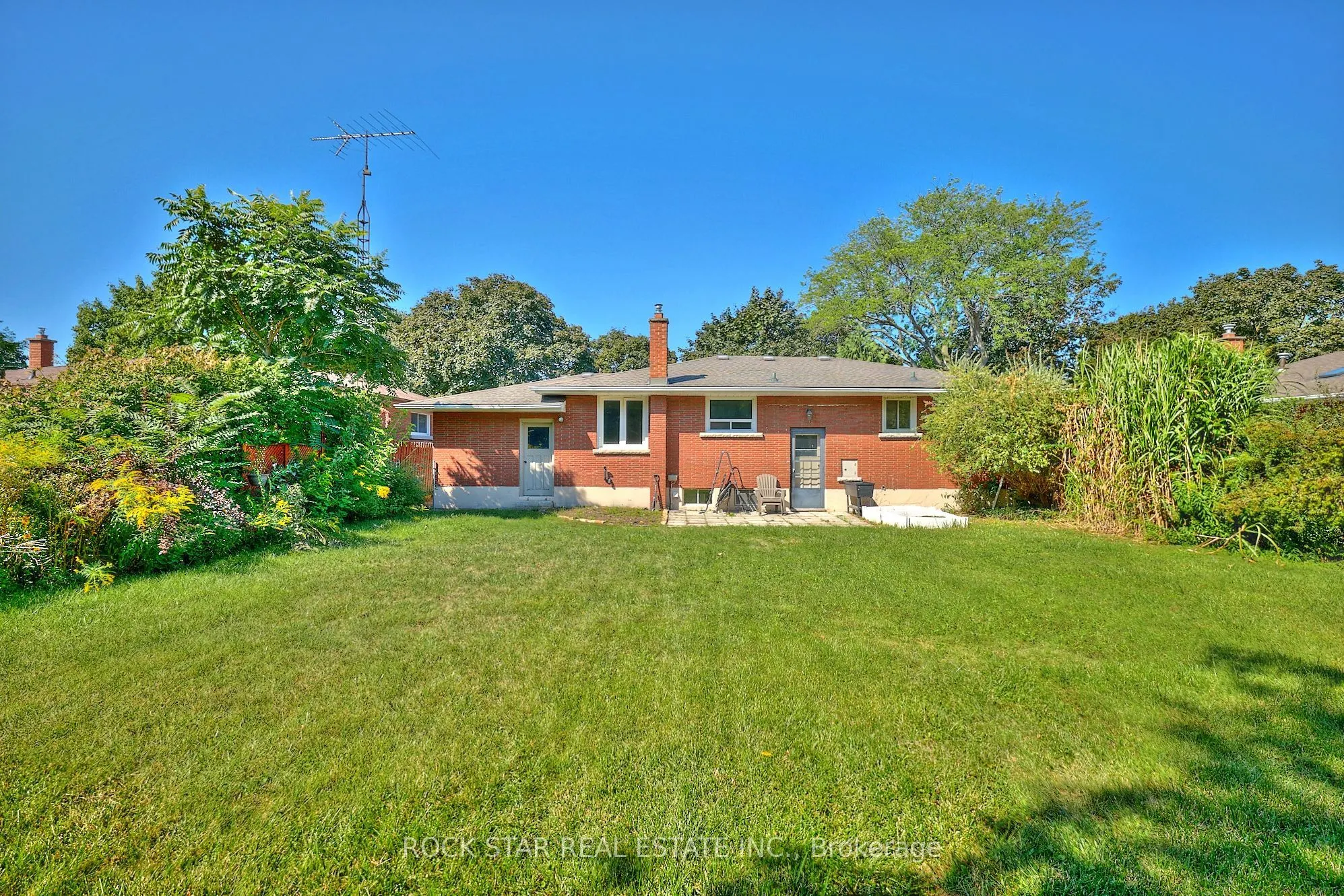 7 Joanna Drive