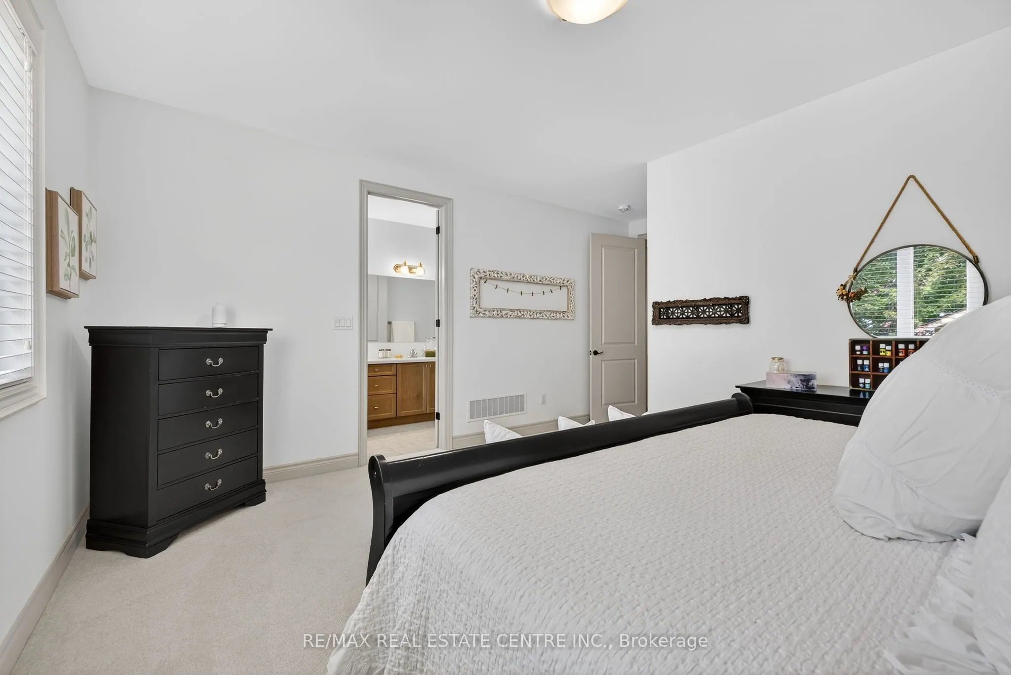 53 Anderson Avenue