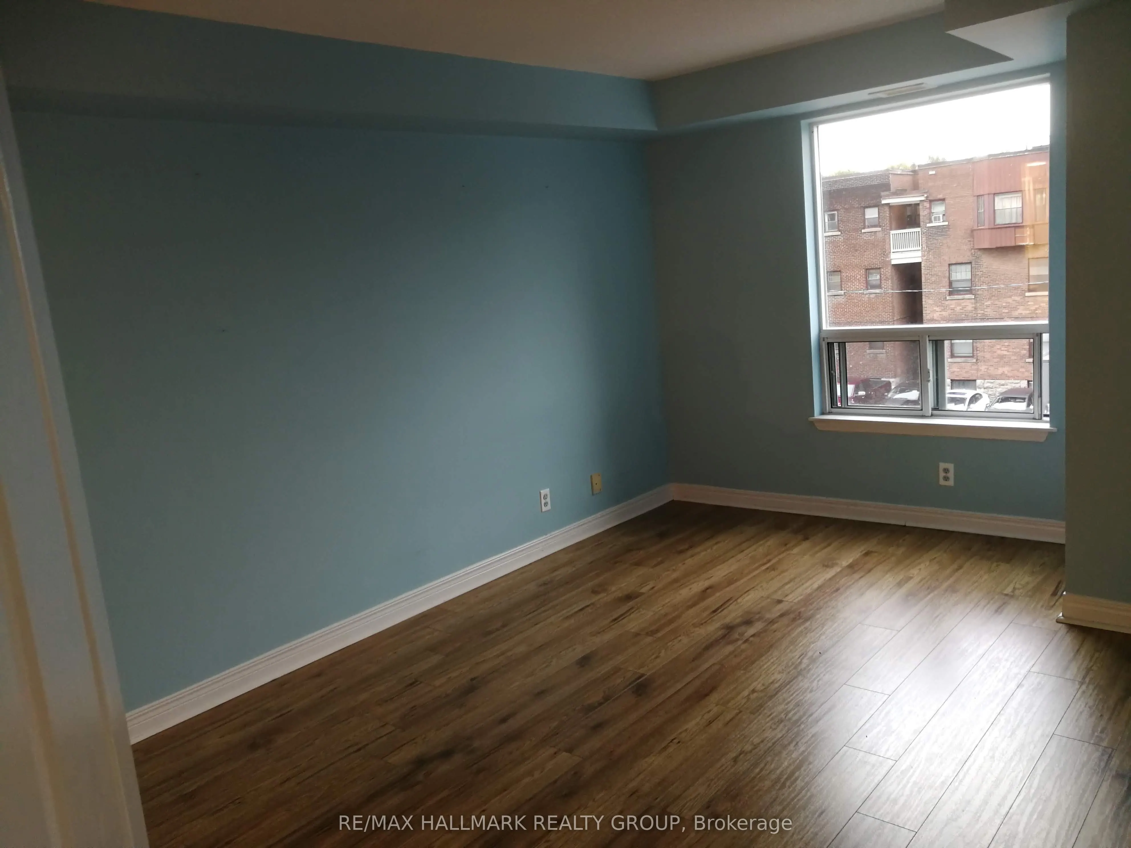 429 Somerset Street W, #413