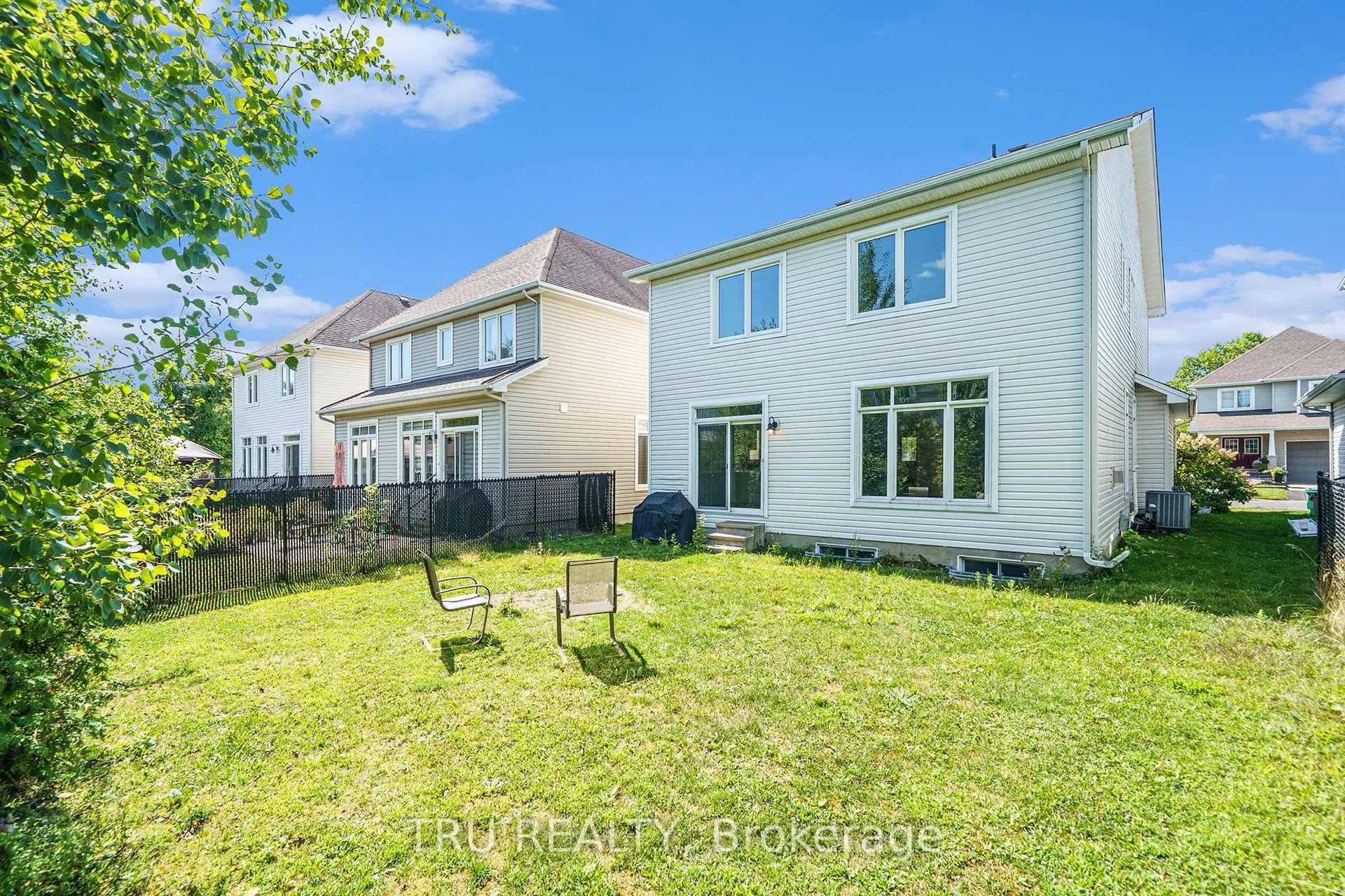536 Golden Sedge Way