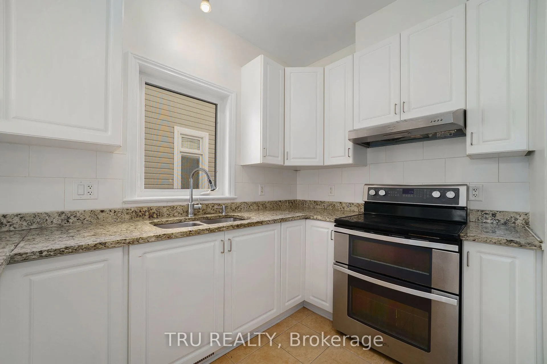 536 Golden Sedge Way