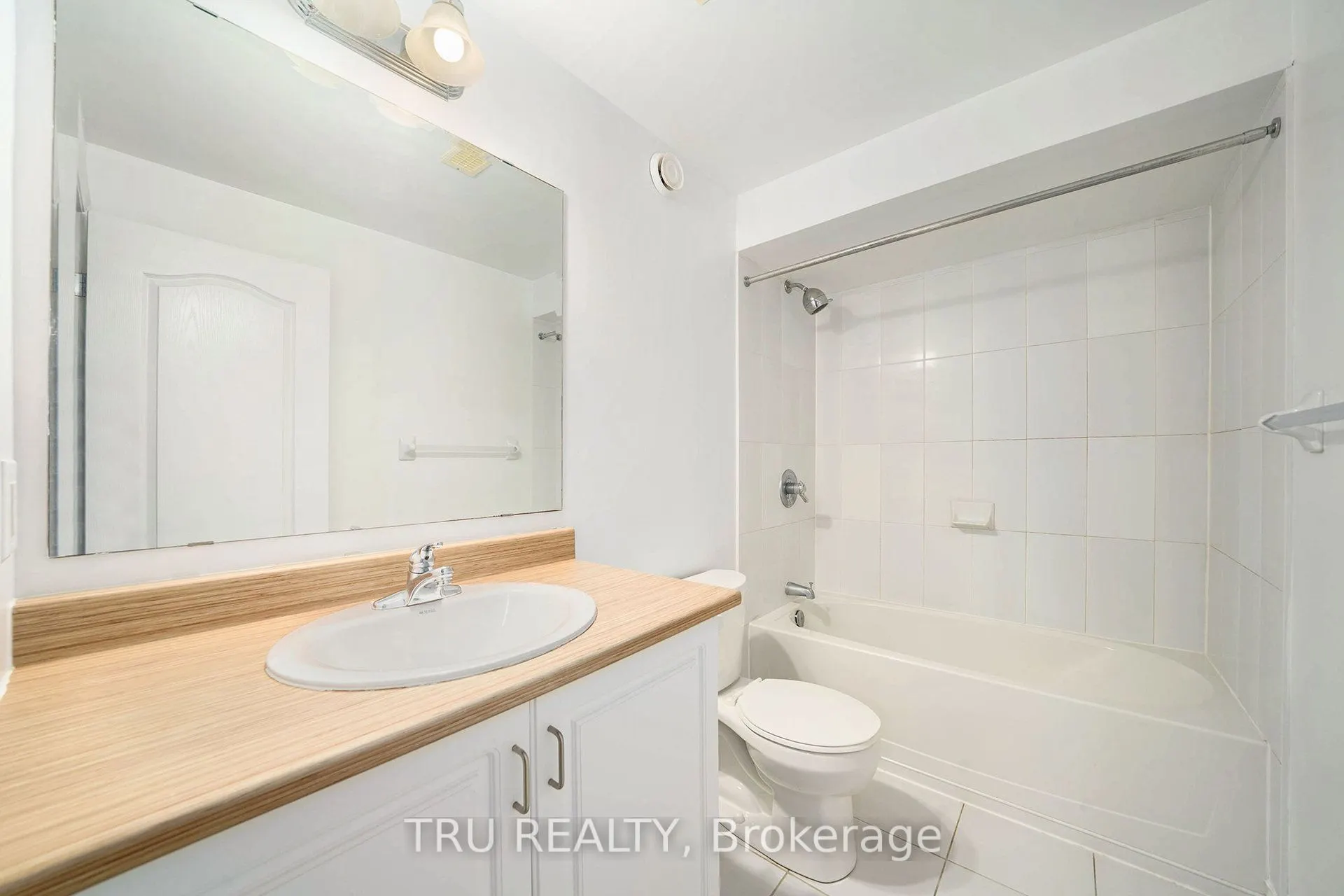 536 Golden Sedge Way