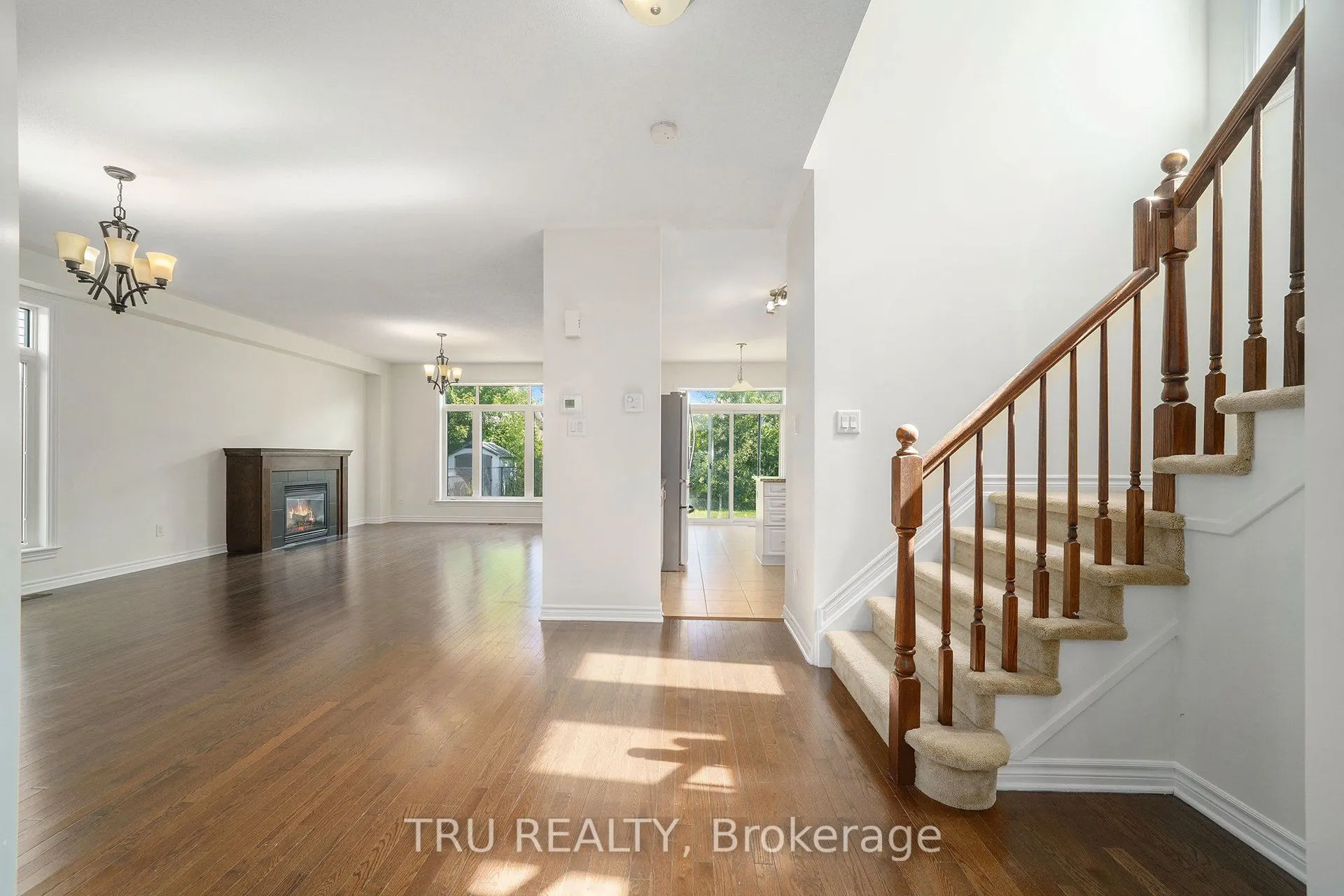 536 Golden Sedge Way