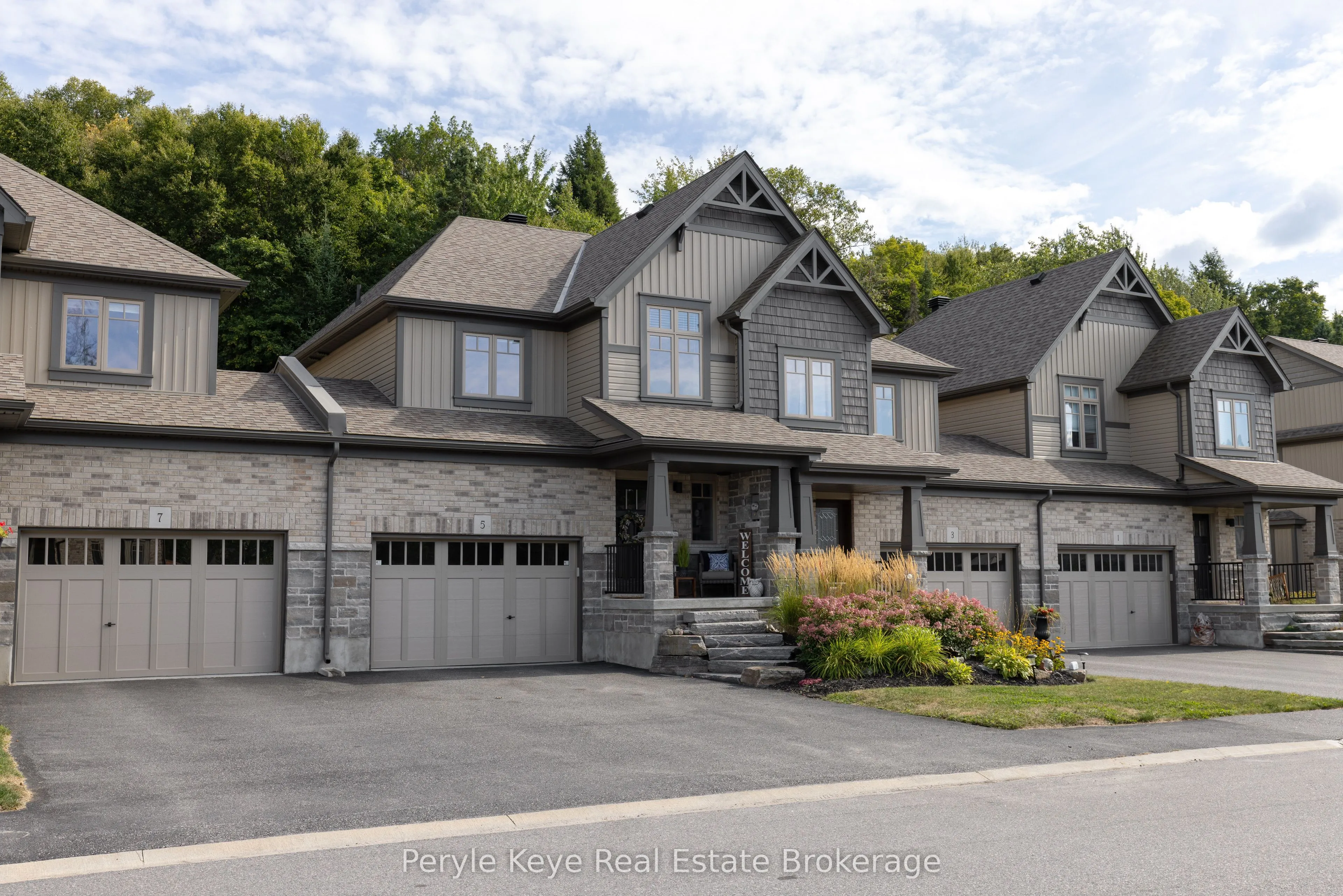 5 KELSEY MADISON Court