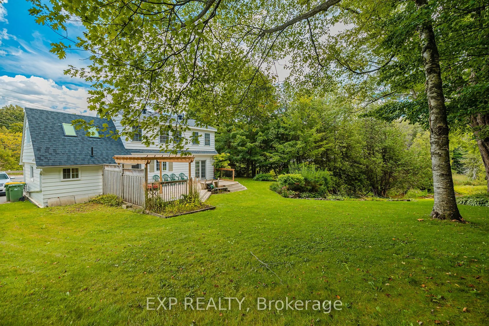 46 Sydenham Street S